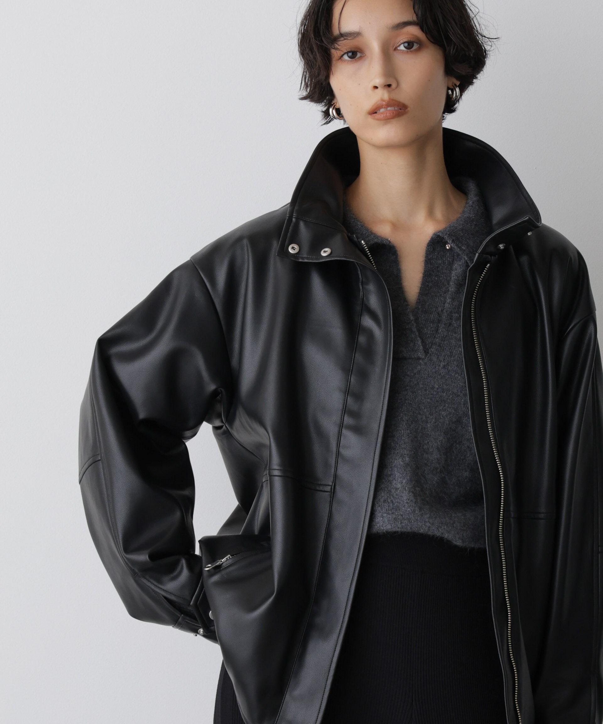  「「STEVELOUR」スタンドフェイクレザージップブルゾン」|ブルゾン・スタジャン|