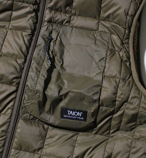 GLOSTER「【2WAYで着回せる】【UNISEX】GLOSTER配色別注 TAIONボア&times;ダウンベスト」|ダウンベスト・ベスト|