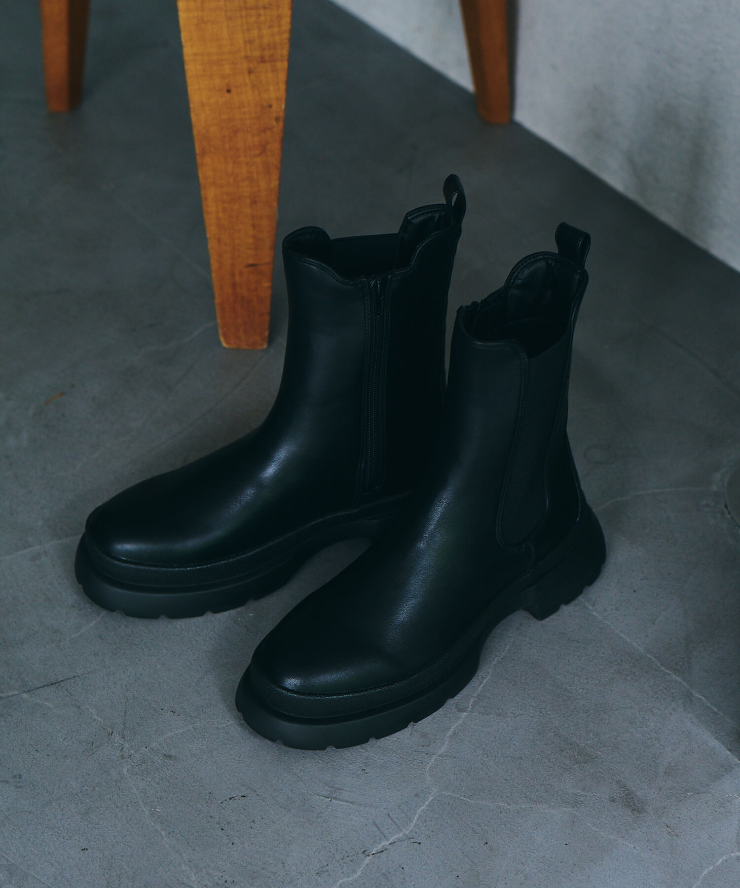 Juze「【新色追加】【軽量】やわらかな履き心地。トラックソールサイドゴアブーツ」|その他|ブラック(01)