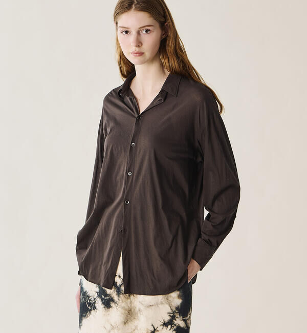 UNFIL「UNFIL | コットン シアージャージー レギュラーカラーシャツ WOMEN」|シャツ・ブラウス|DKBROWN