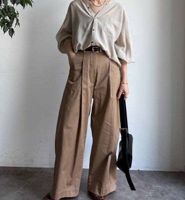  「【新色追加】GOLDボタンVVシャツ」|シャツ・ブラウス|