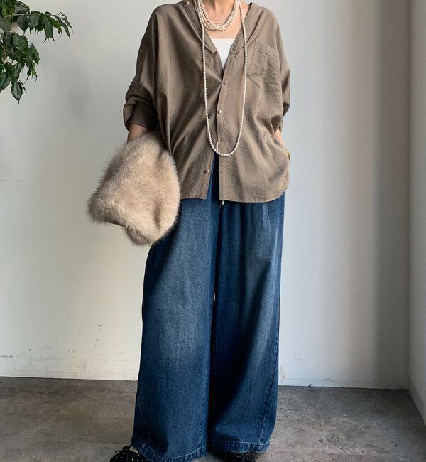  「【新色追加】GOLDボタンVVシャツ」|シャツ・ブラウス|