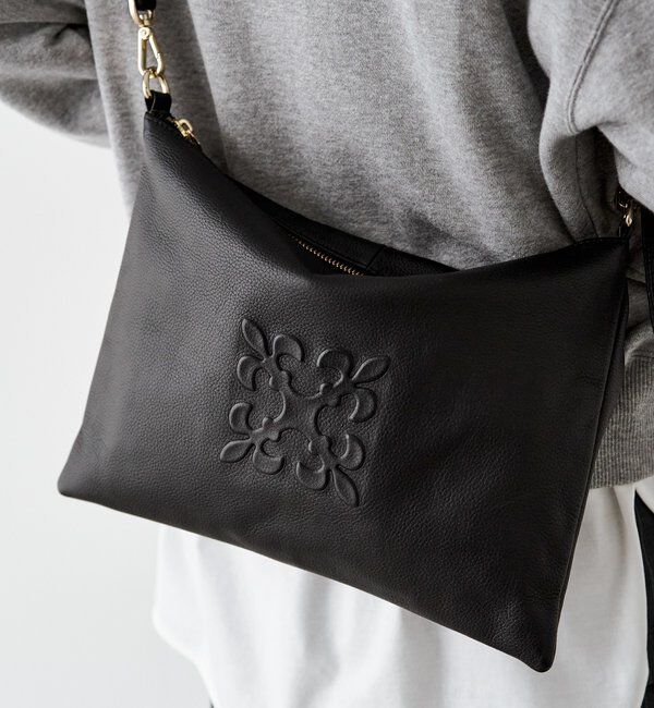 「エンボスモノグラムショルダーバッグ」|ショルダー・メッセンジャー|
