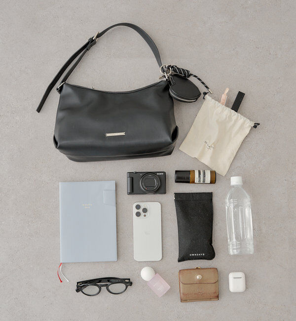  「【500mlペットボトル収納可】チャーム付きミディアムバッグ」|ショルダー・メッセンジャー|