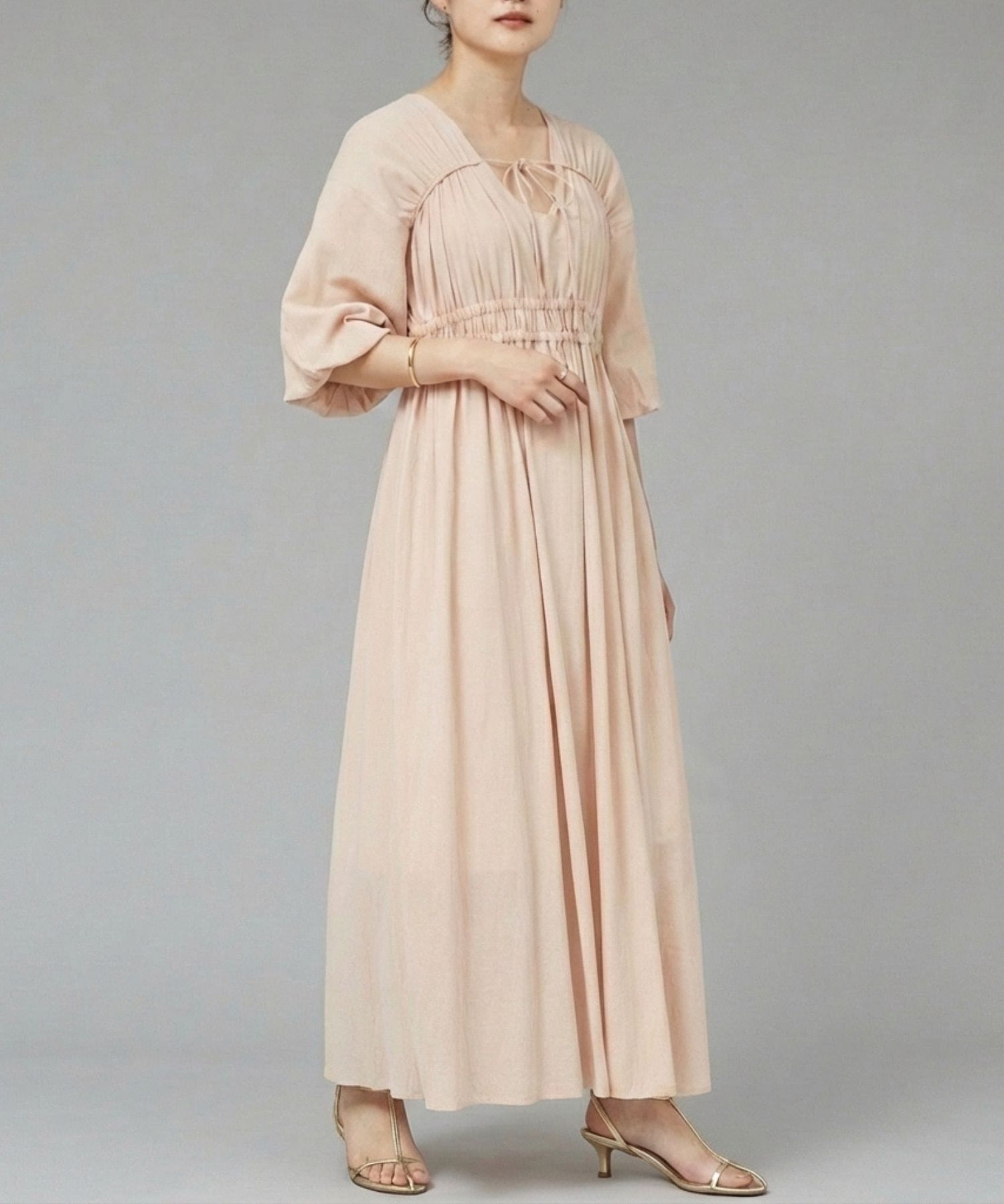 qualite「ウェストギャザーワンピース」|ワンピース|ベージュ