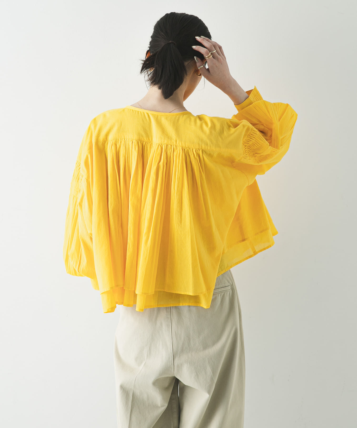 URBAN RESEARCH「コットンボイルギャザーショートブラウス」|シャツ・ブラウス|