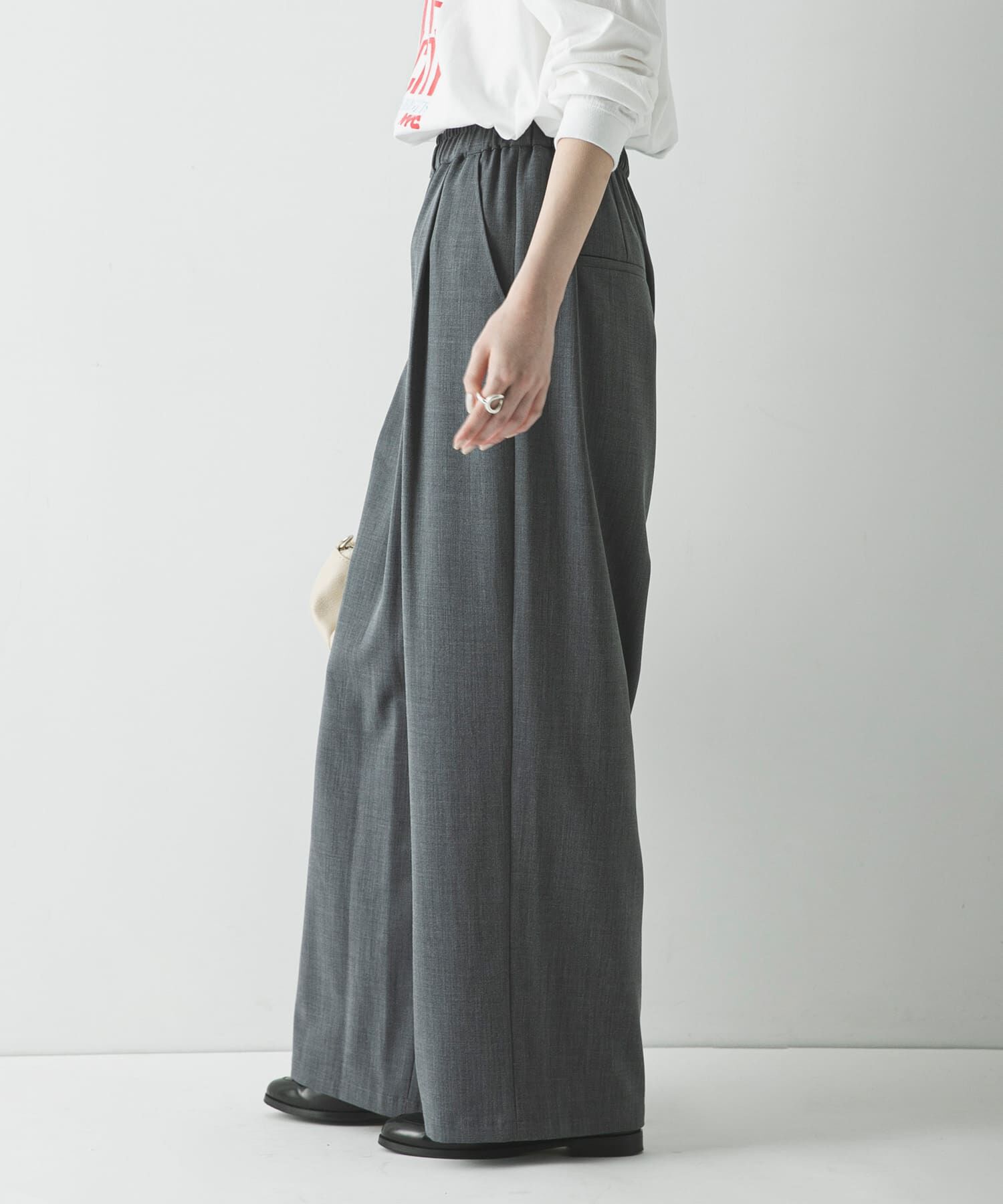 URBAN RESEARCH「『3サイズ展開』『イージーケア』タックギャザーストレートパンツ」|その他|