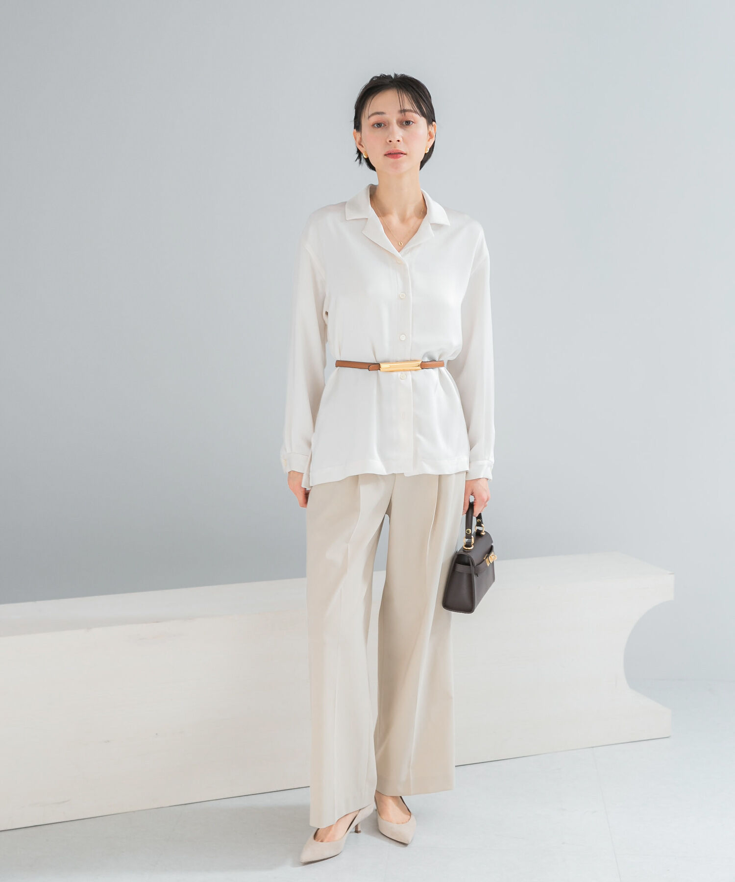 URBAN RESEARCH ROSSO「オープンカラーヴィンテージシルキーサテンブラウス」|シャツ・ブラウス|オフホワイト