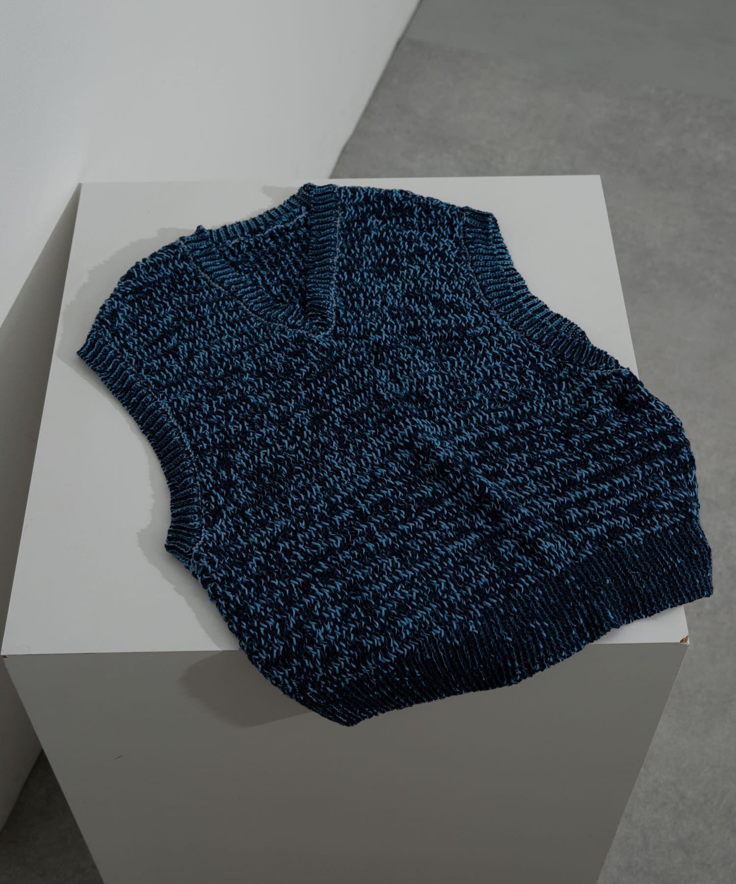 SENSE OF PLACE by URBAN RESEARCH「ミックスヤーンニットベスト」|ニット・セーター|ブルー