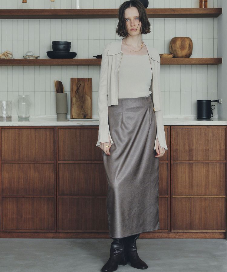 YECCA VECCA「シャイニーロングスカート」|タイト|