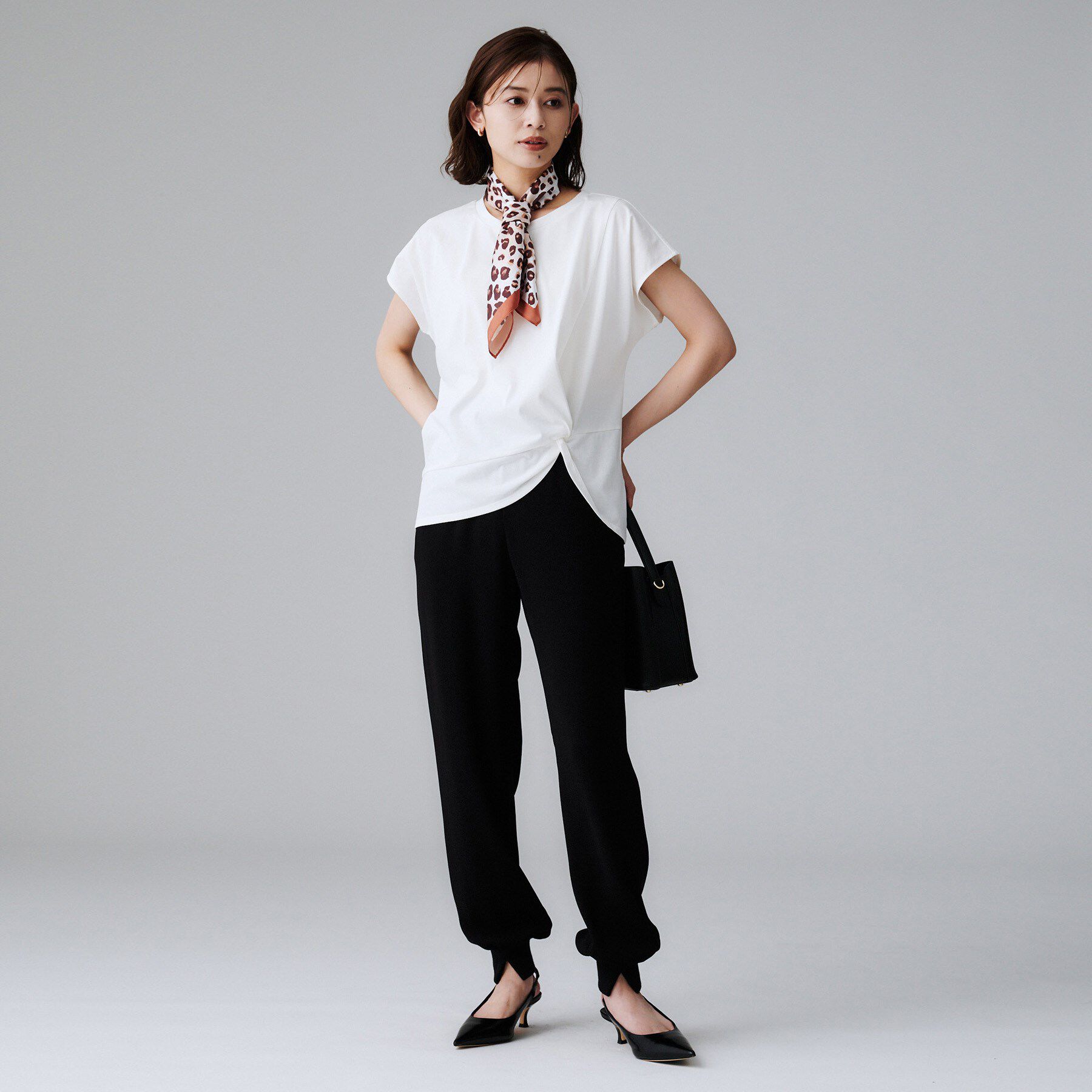 UNTITLED「【洗える/Tシャツ】ツイストプルオーバー」|Tシャツ・カットソー|