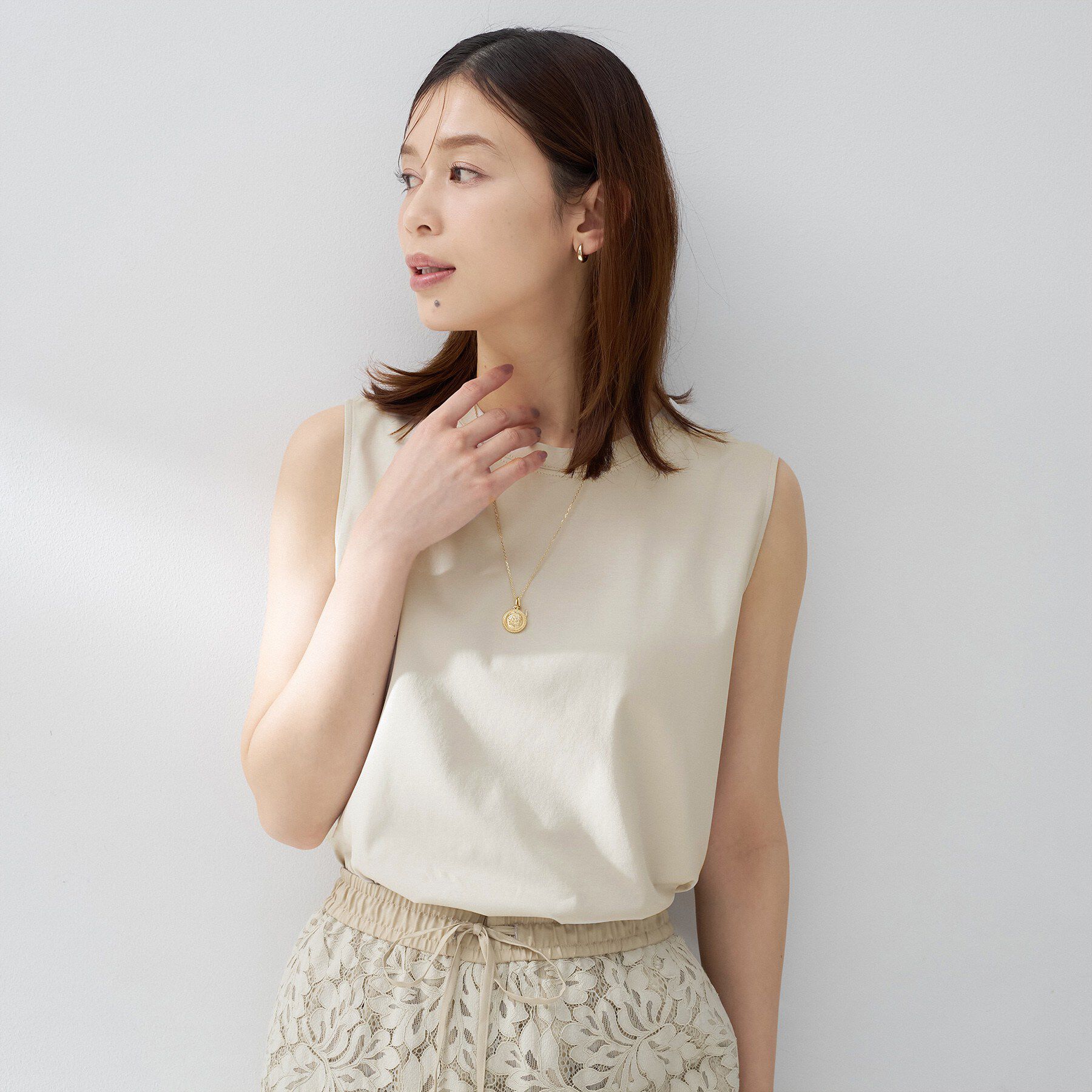 UNTITLED「ベーシックフレンチスリーブプルオーバー」|Tシャツ・カットソー|グレージュ(050)