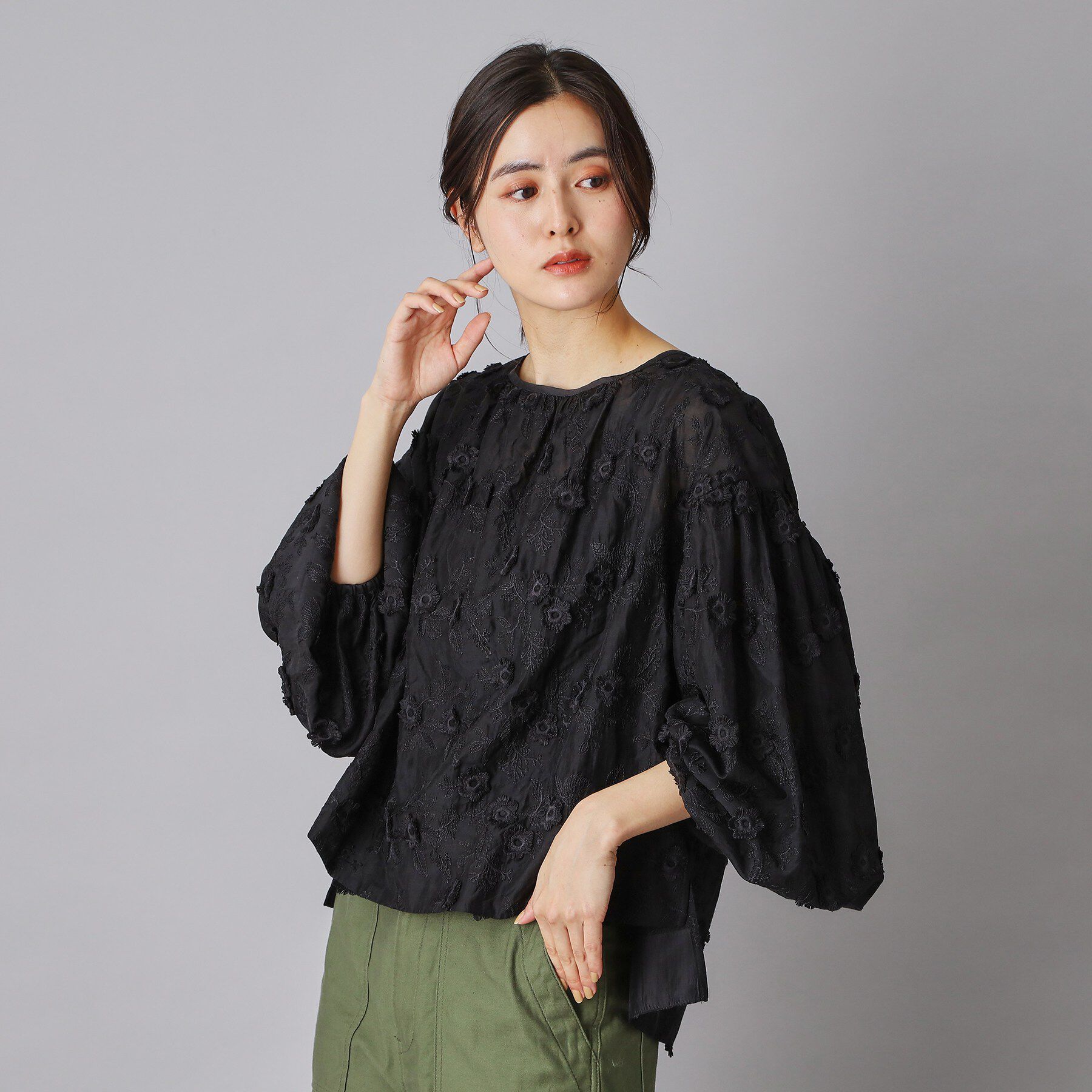 DRESSTERIOR「【着映え/ウォッシャブル】フラワーエンブロイダリーボリュームブラウス」|シャツ・ブラウス|