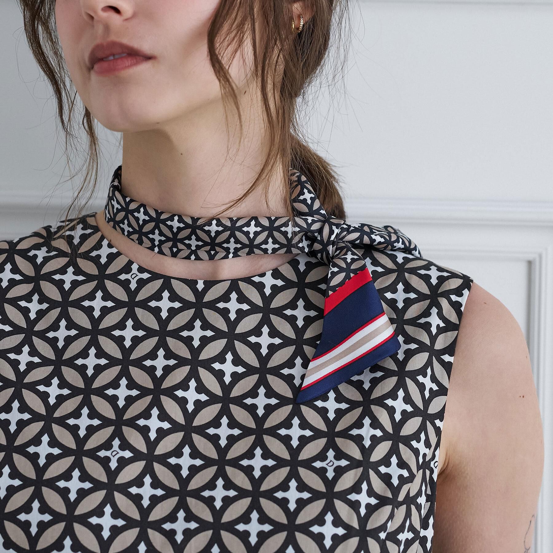 DRESSTERIOR「【otonaMUSE5月号掲載】オーバーラップサークルツイリースカーフ」|バンダナ・スカーフ|