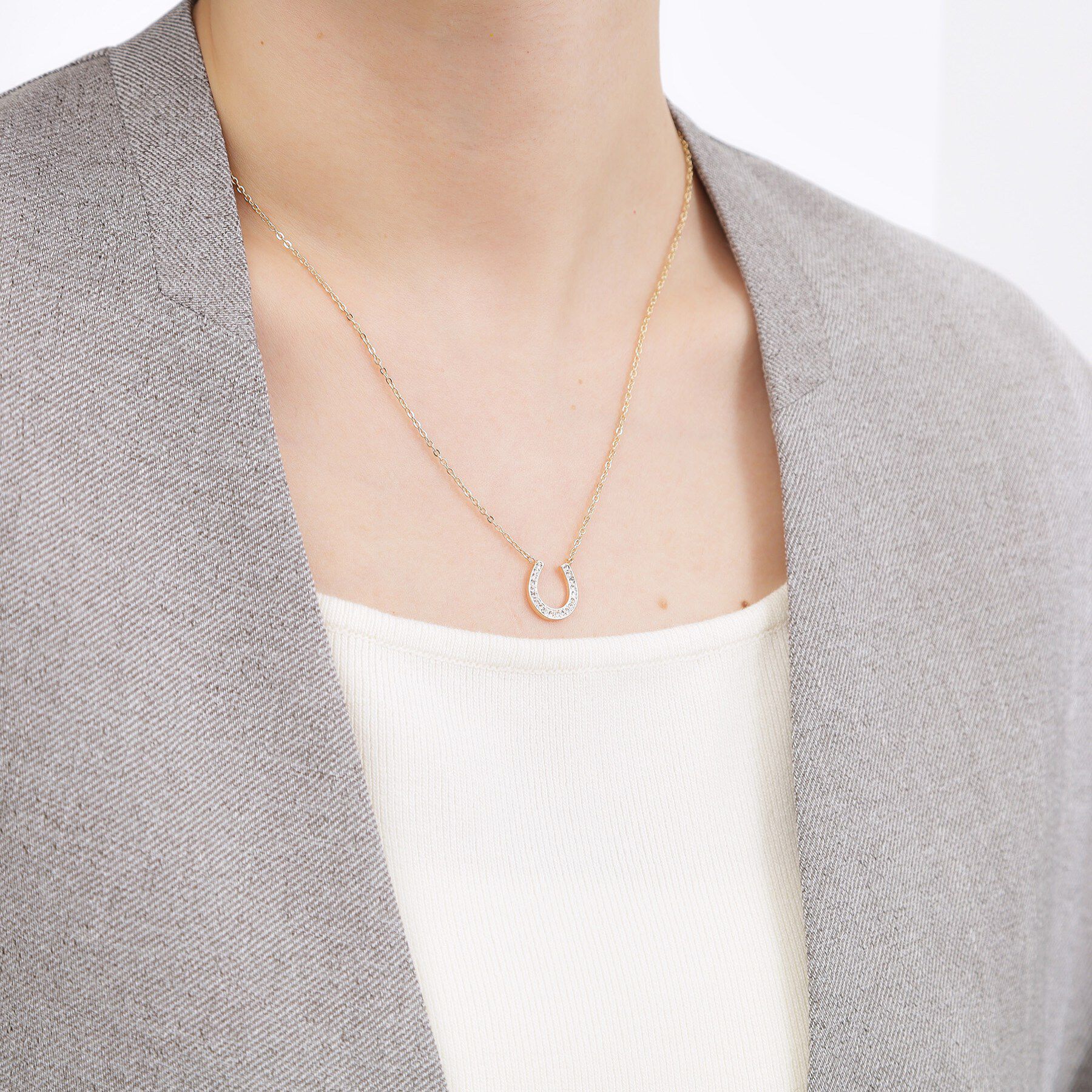 grove「【HORSESHOEシリーズ】ビジュー馬蹄ネックレス」|ネックレス|