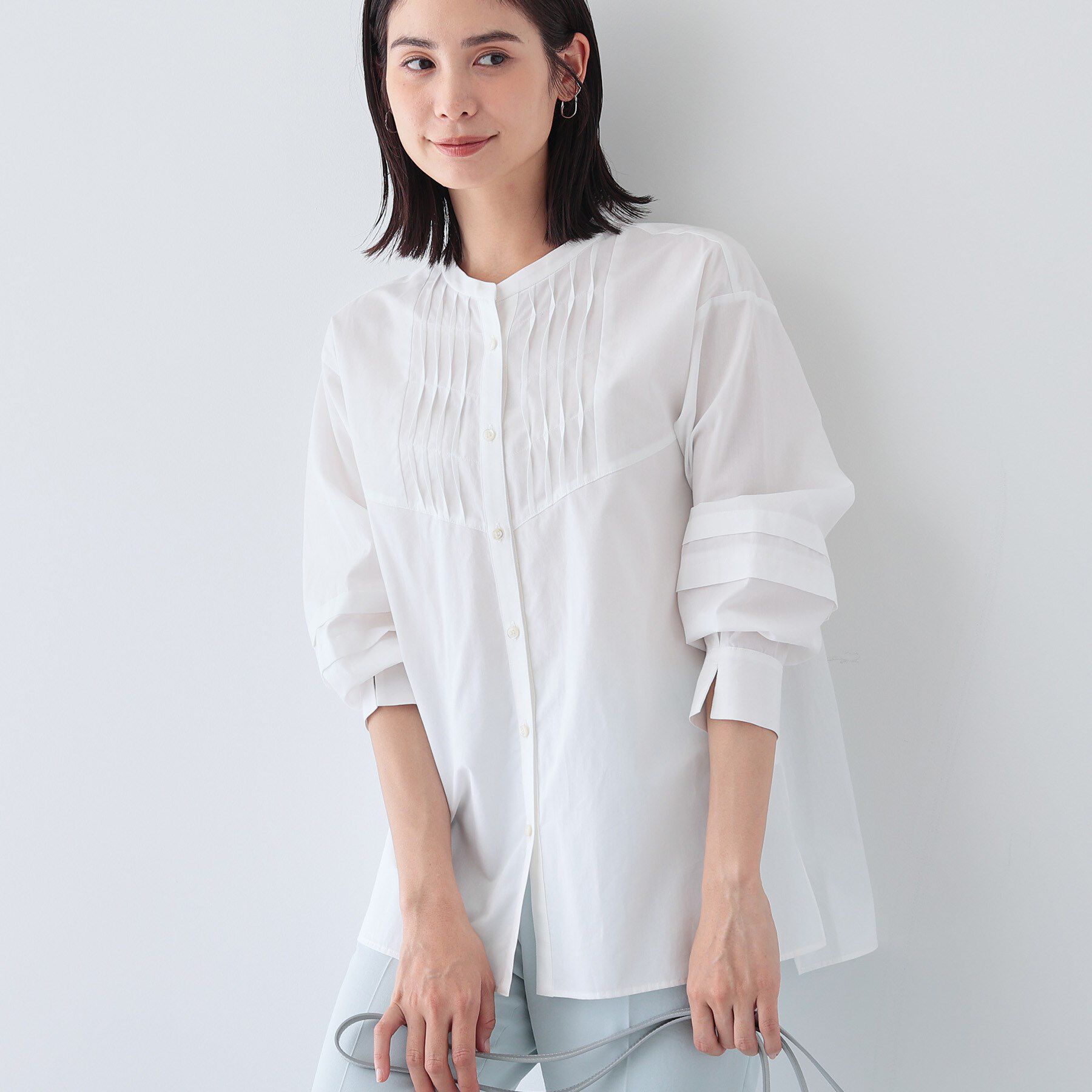 INDIVI「【UVケア／カラーストライプ柄】タックデザインブラウス」|シャツ・ブラウス|ホワイト(001)