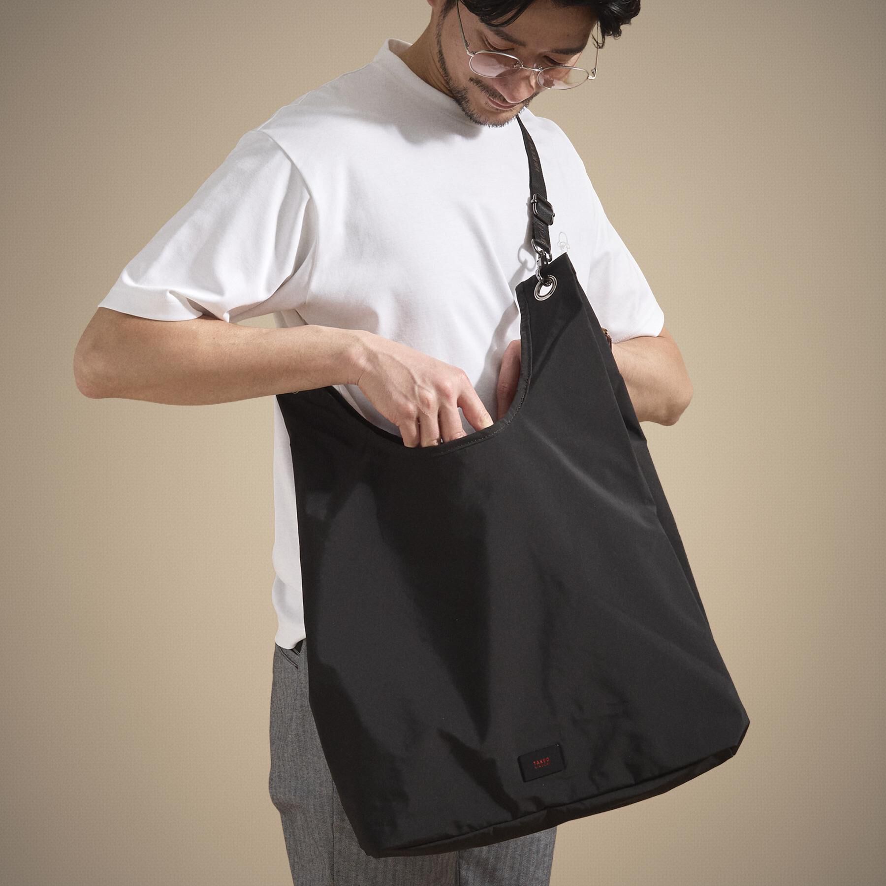 TAKEO KIKUCHI「アイコンマルシェショルダーバッグ」|ショルダー・メッセンジャー|ブラック(019)