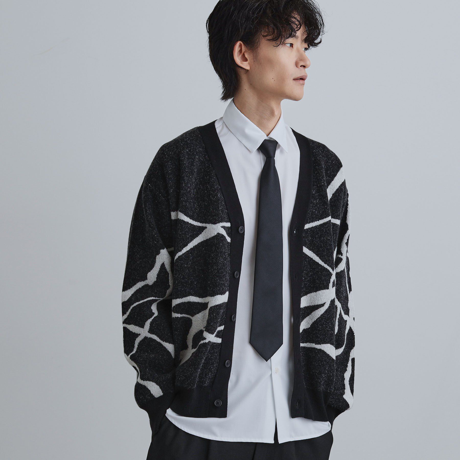 tk.TAKEO KIKUCHI「ラインアートニットカーディガン」|カーディガン|ブラック(019)