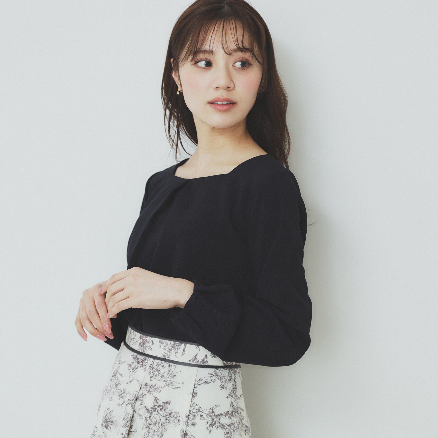 index「キーネックタックデザイントップス【洗濯機洗い可】」|Tシャツ・カットソー|