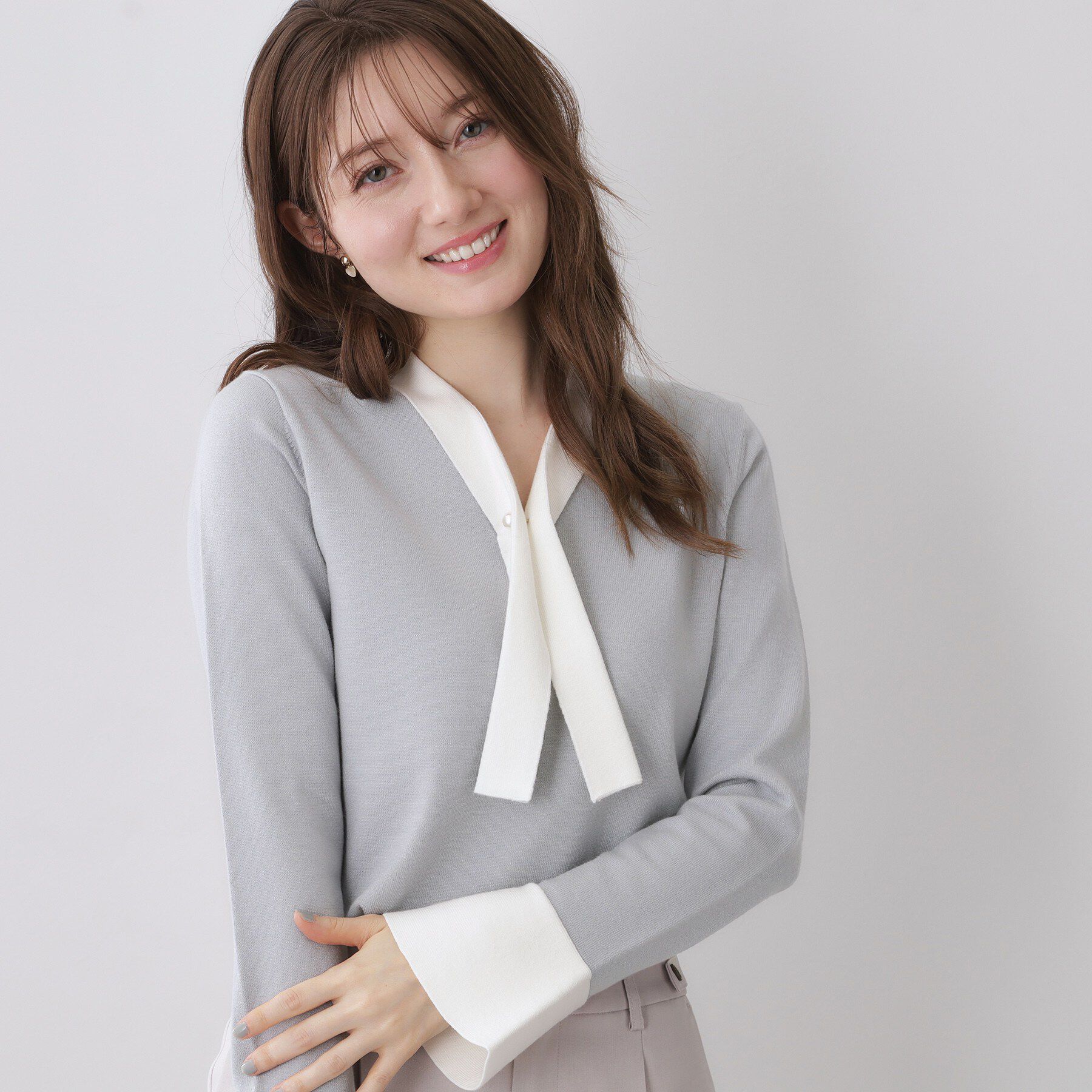 index「バイカラーボウタイパール調ニット【洗濯機OK】」|ニット・セーター|サックスブルー(89