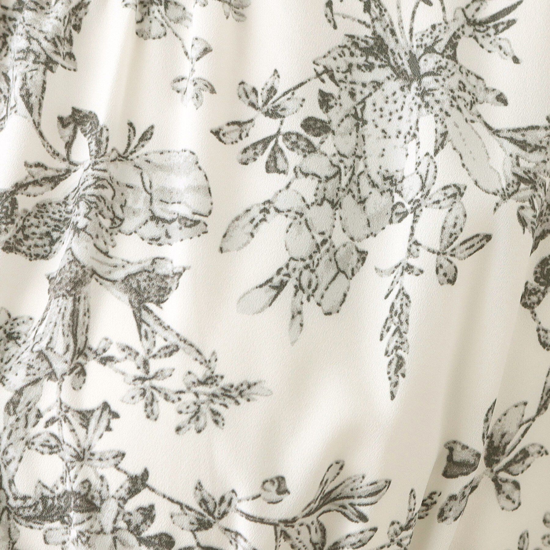 index「フラワーハイネックタックワンピース【洗濯機OK/イージーアイロン/防シワ】」|ワンピース|