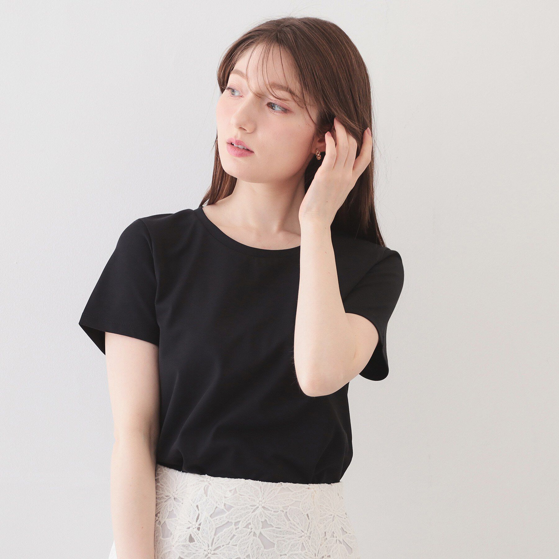 index「薄手なのに透けにくい！ベーシックTシャツ【洗濯機OK/接触冷感/吸水速乾/透け防止/UVケア】《S～」|Tシャツ・カットソー|ブラック(019)