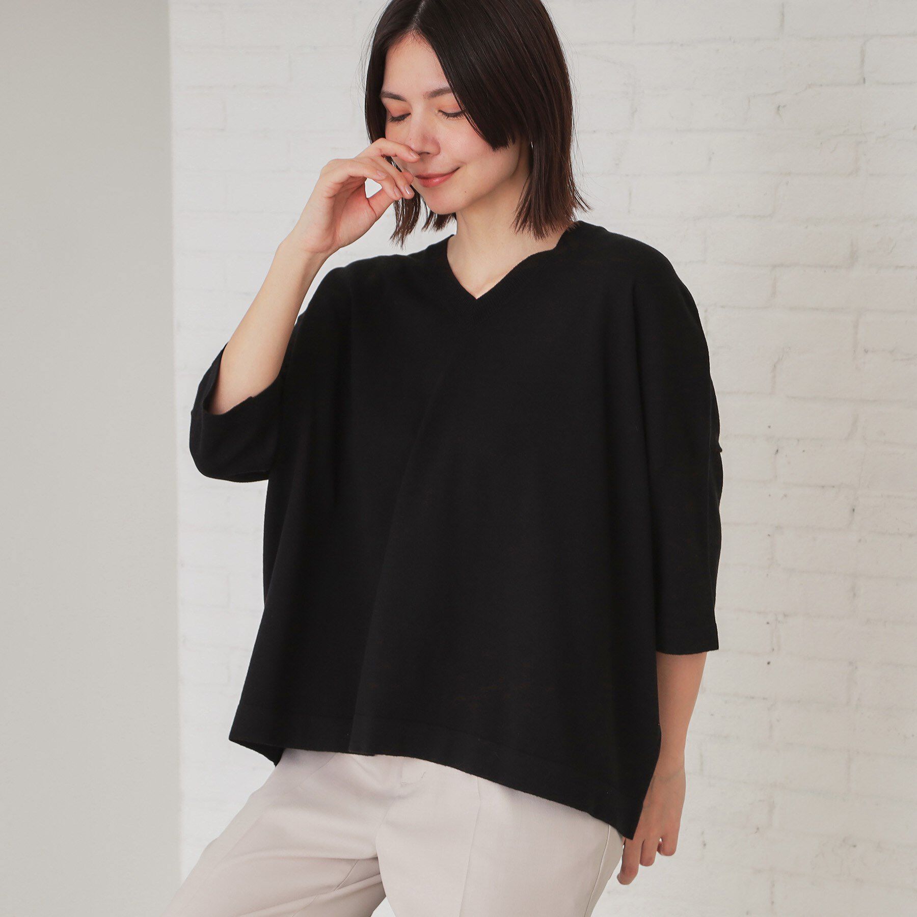 OPAQUE.CLIP「リラクシーワイドVネックニット【洗濯機洗い可】」|ニット・セーター|ブラック(019)