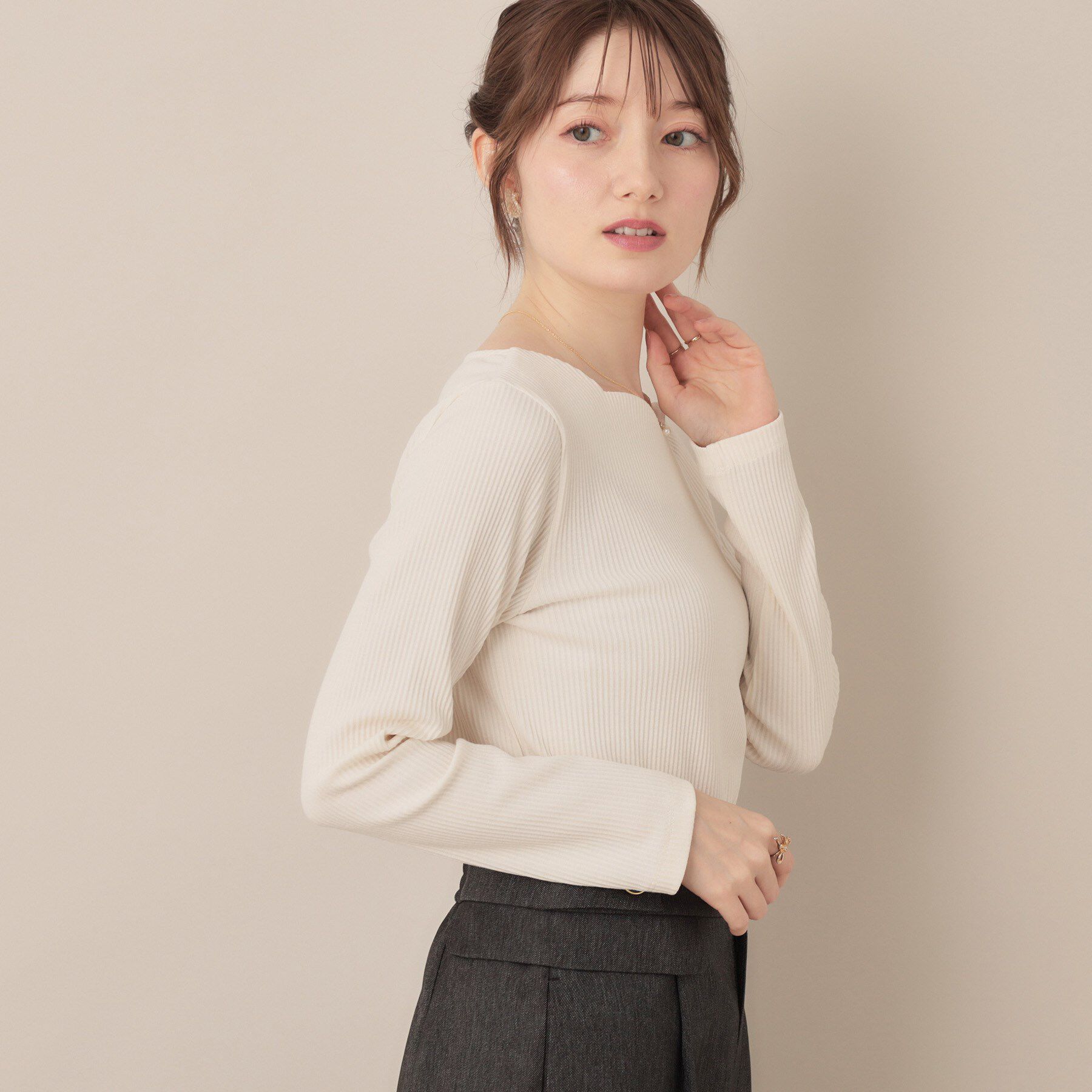 Couture broach「【マシンウォッシャブル・通勤・大人可愛い】ハートネックテレコプルオーバー」|Tシャツ・カットソー|