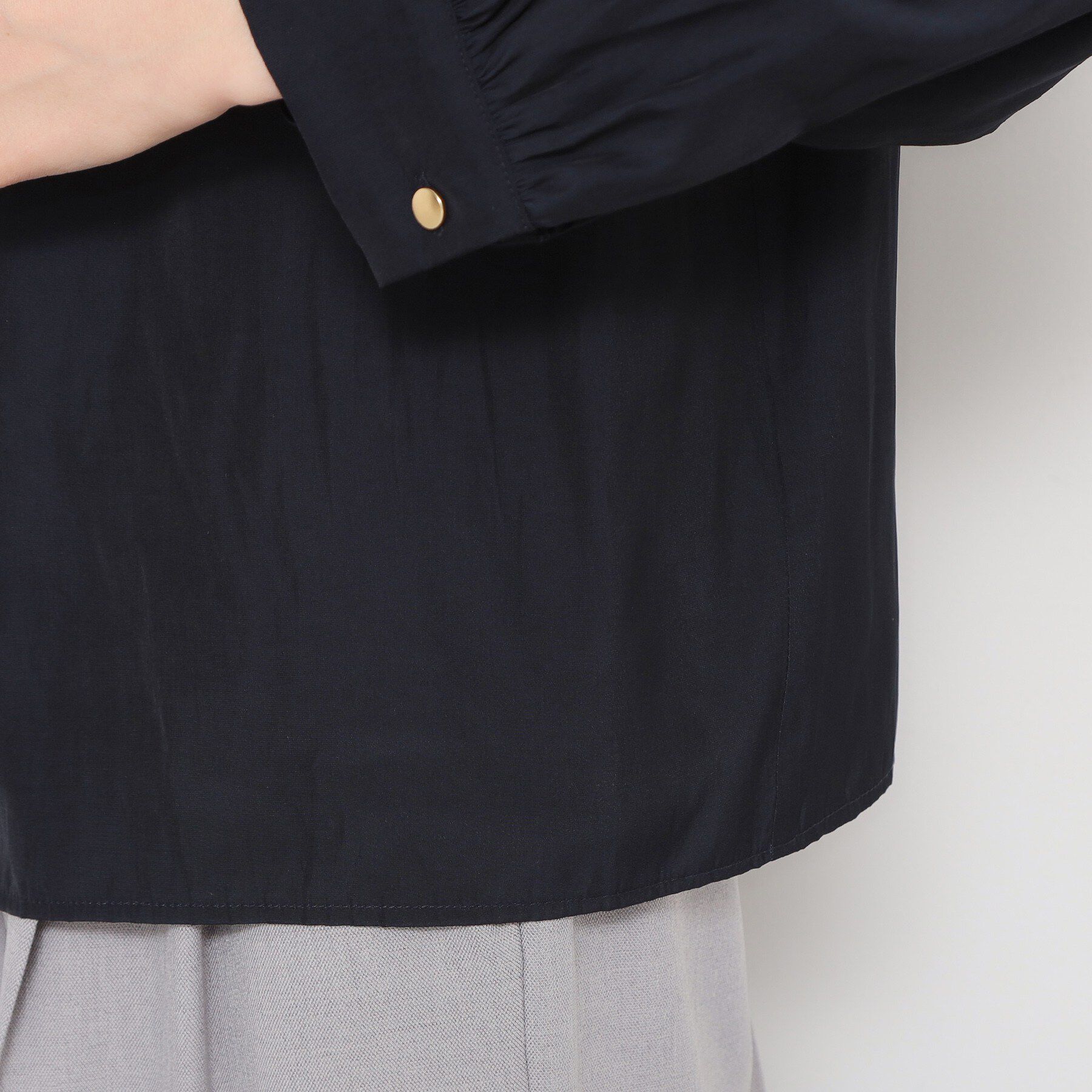 THE SHOP TK「【通勤スタイルに】ヴィンテージサテンギャザーブラウス」|シャツ・ブラウス|