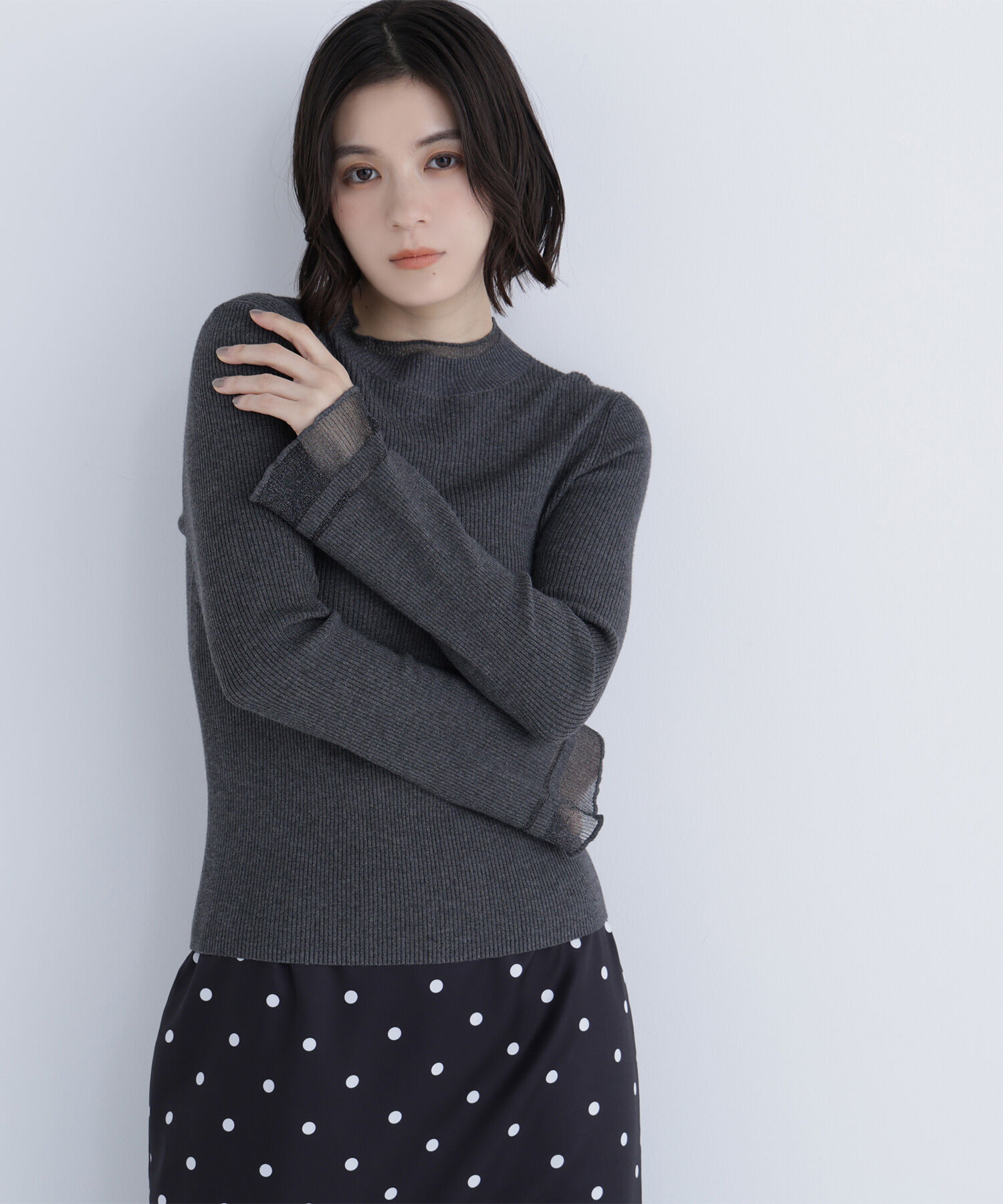  「&ldquo;さりげな&rdquo;シアースリーブニット」|ニット・セーター|チャコール1