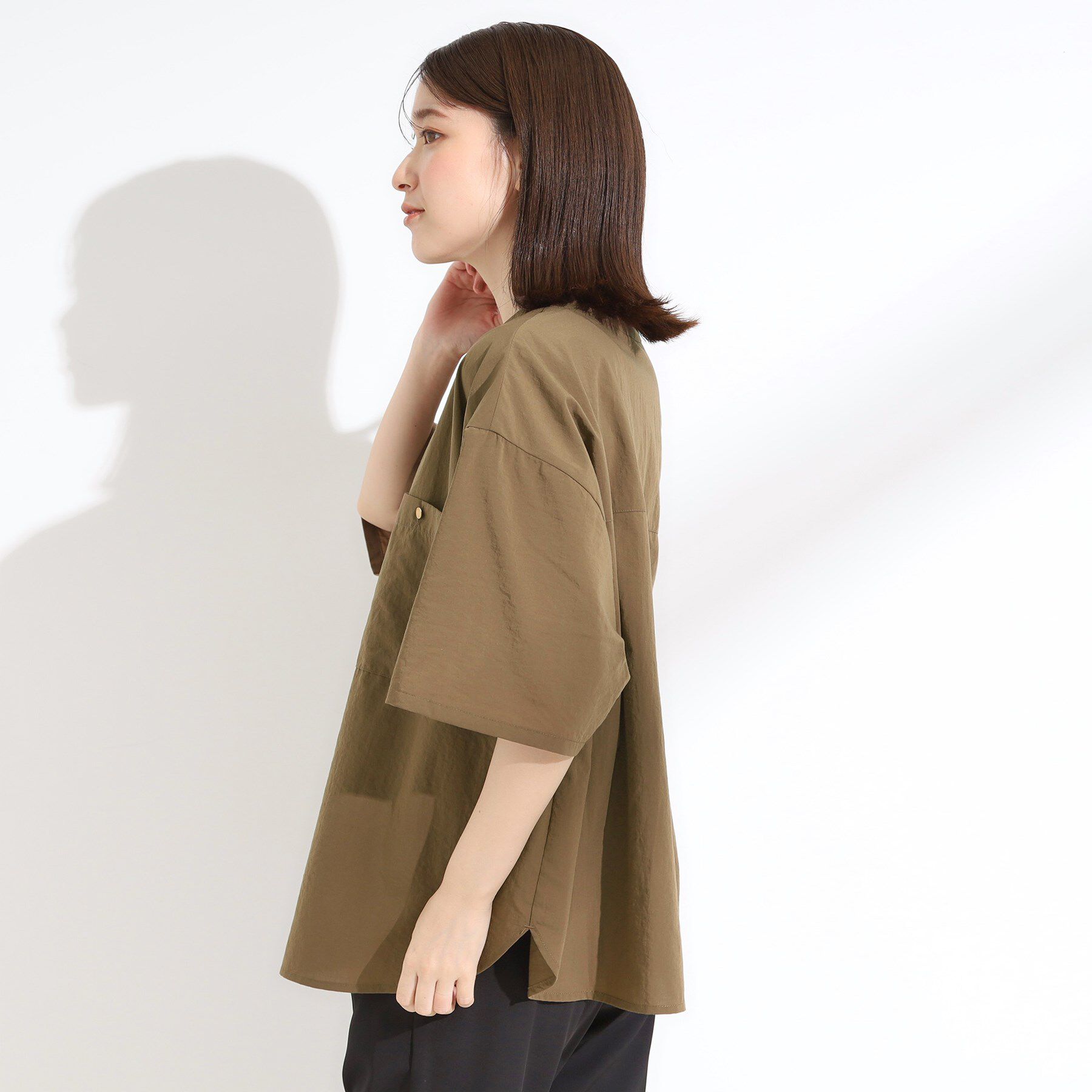 SHOO･LA･RUE「【S-LL】大人の抜け感 ビックポケット Vネックシャツ」|シャツ・ブラウス|