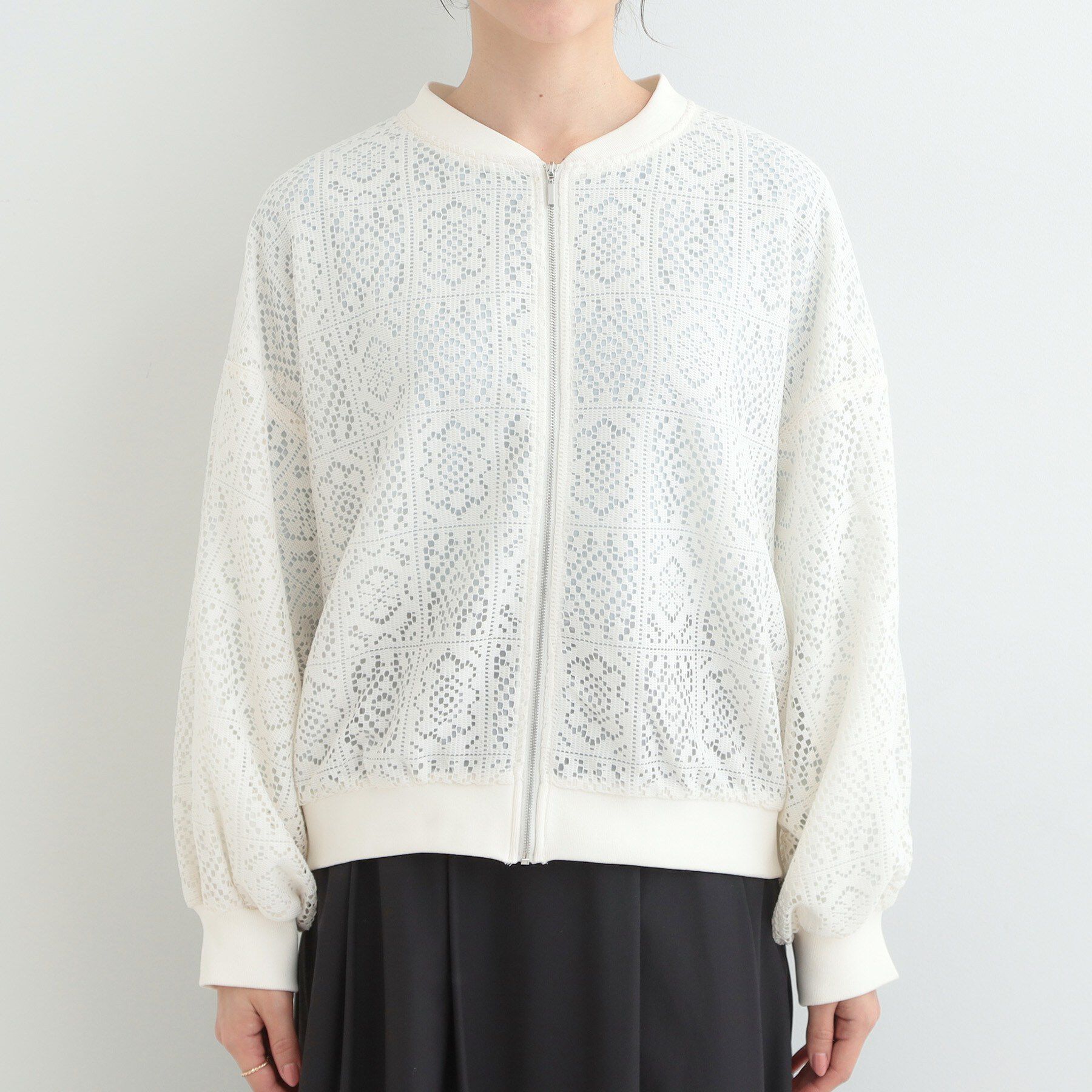 SHOO･LA･RUE「ちょうどいい華やかさ　ふんわりレースブルゾン」|ブルゾン・スタジャン|