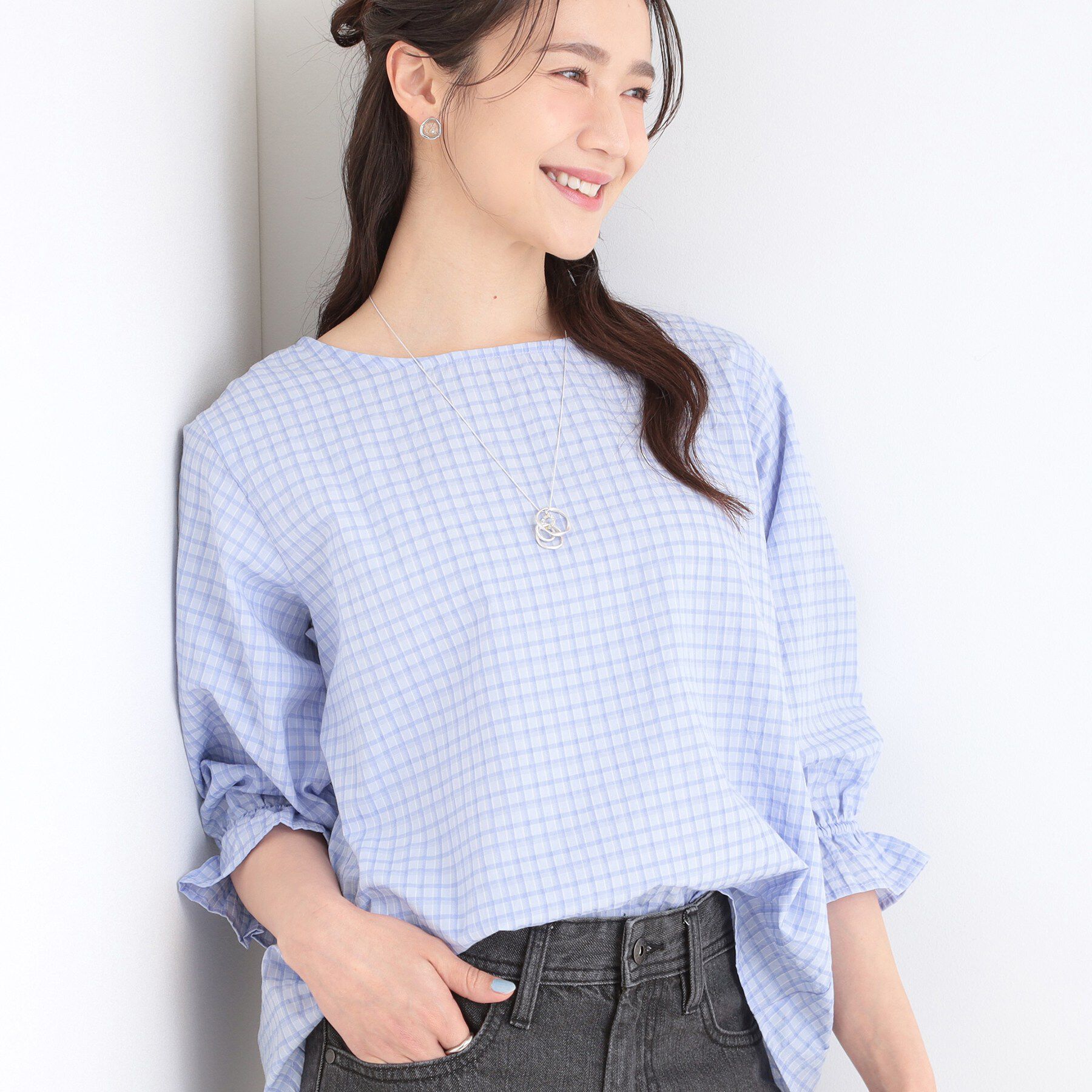 SHOO･LA･RUE「【セットアップ可/S-LL/洗濯機可】二の腕もカバーしてくれる　さらっとした着心地のサッカーチェック」|シャツ・ブラウス|ブルー(291)