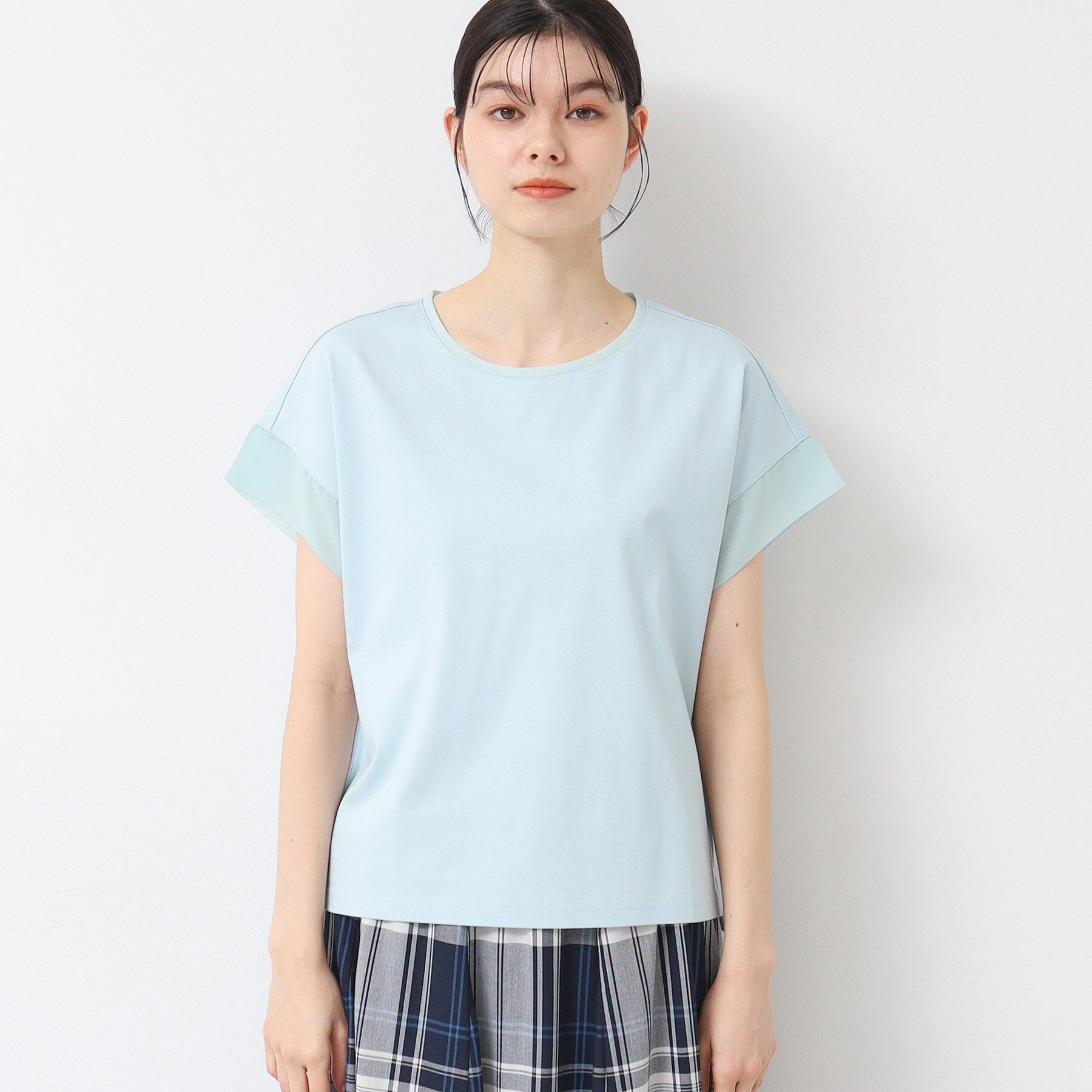 Dessin「【シリーズ累計8万枚！選べる5サイズ/6色展開/洗える】美光沢カットソー【オンにもオフにもちょうどい」|Tシャツ・カットソー|