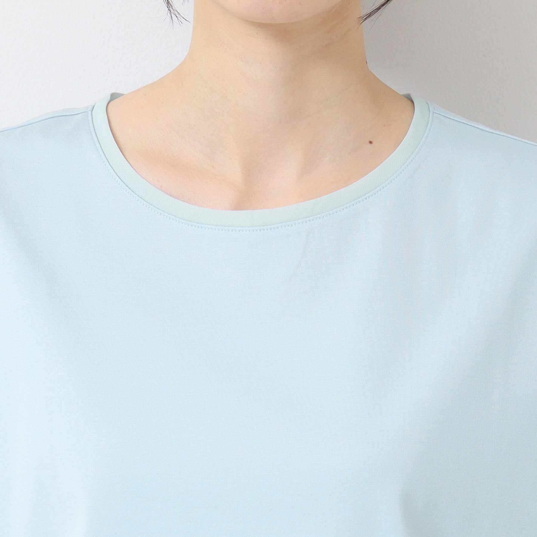 Dessin「【シリーズ累計8万枚！選べる5サイズ/6色展開/洗える】美光沢カットソー【オンにもオフにもちょうどい」|Tシャツ・カットソー|