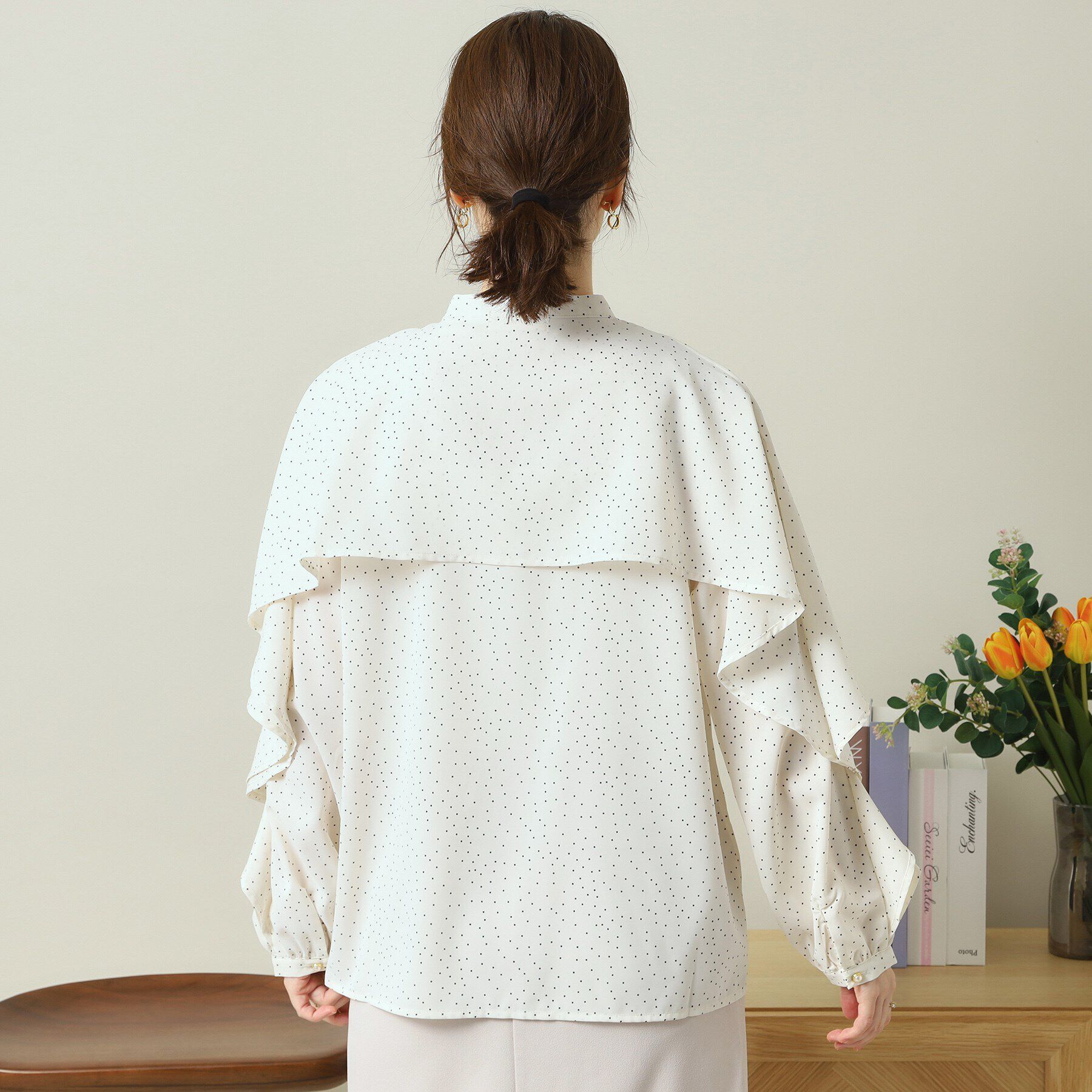 ITS&rsquo;DEMO「【手洗い可】ケープフリルドットブラウス」|シャツ・ブラウス|
