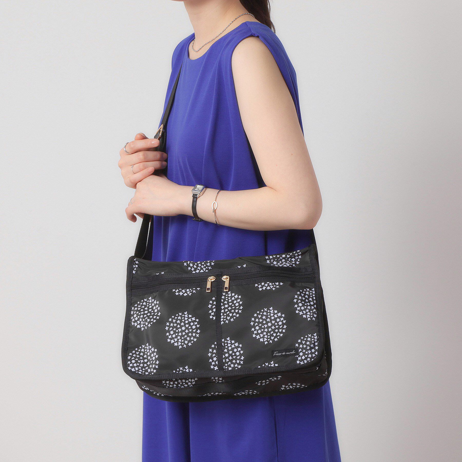 ITS&rsquo;DEMO「【マチ調整／花粉防止】ノーチェショルダー」|ショルダー・メッセンジャー|ブラック(119)