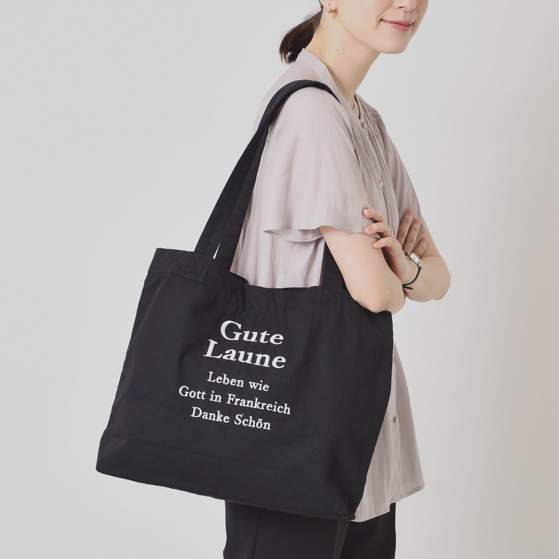 ITS&rsquo;DEMO「【A4対応】ロゴ刺繍ラージトート」|トートバッグ|ブラック(019)