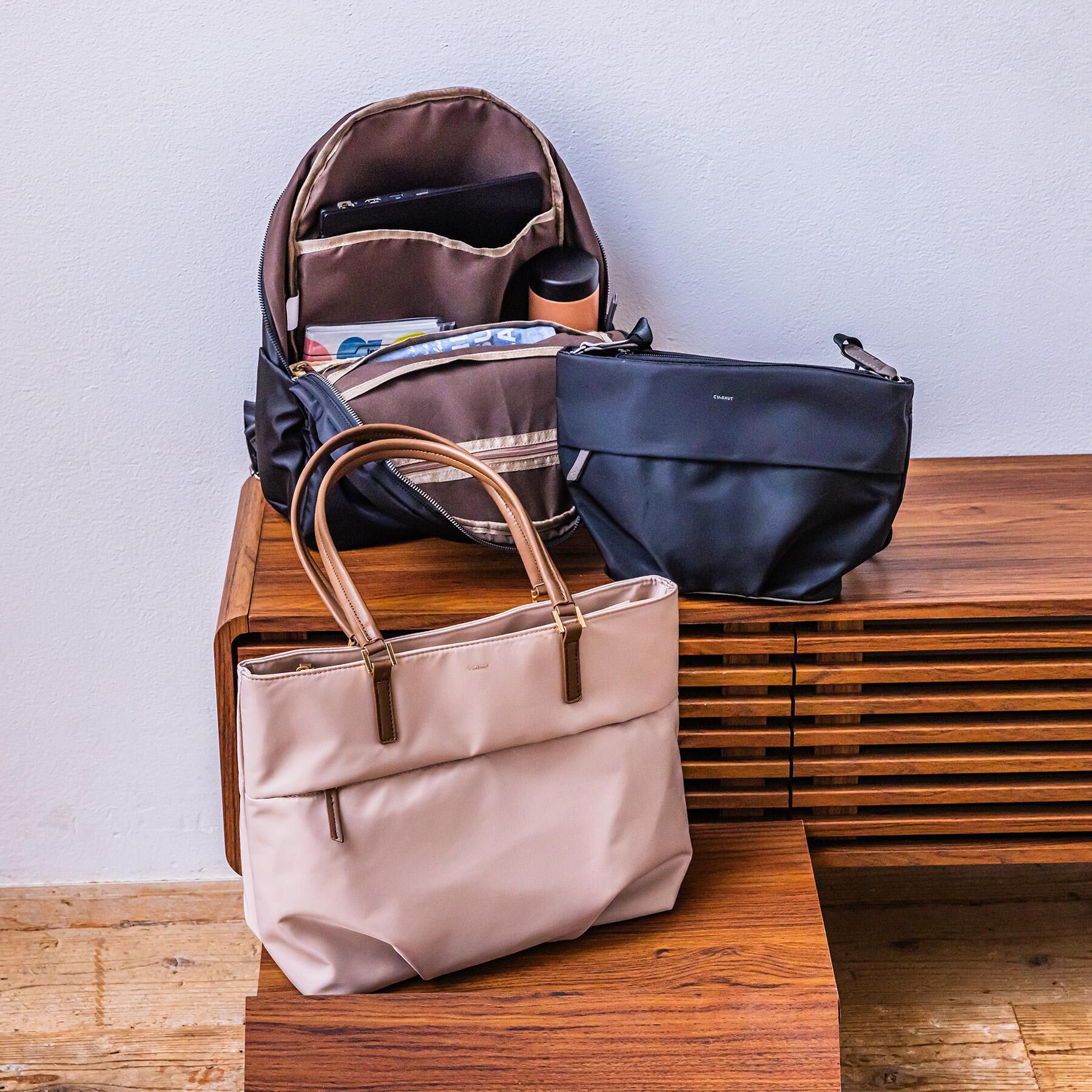 ITS&rsquo;DEMO「【収納アドバイザー監修】合皮コンビA4トート」|トートバッグ|