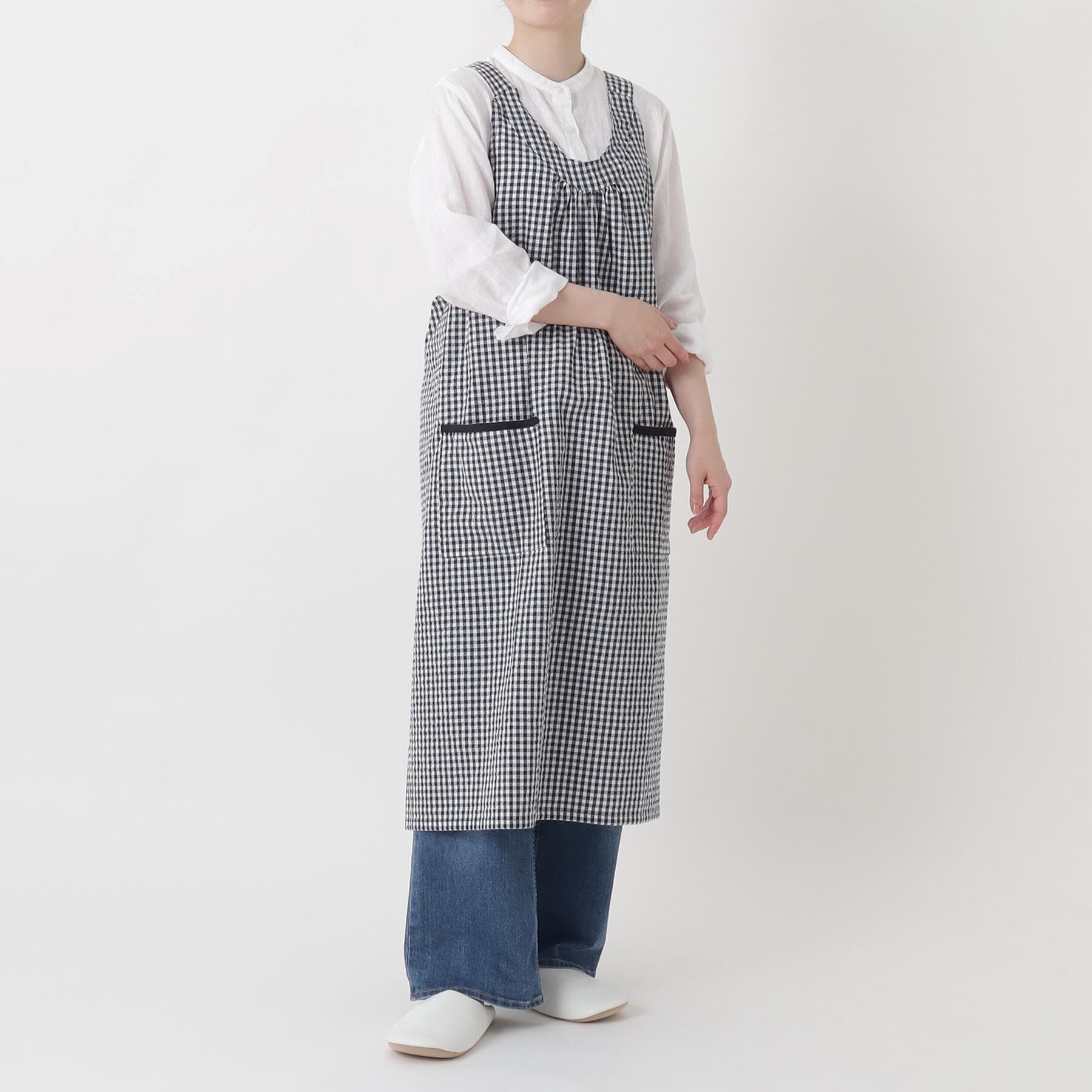 212 KITCHEN STORE「ギンガムサッカーギャザーエプロン BK」|食器・キッチングッズ|