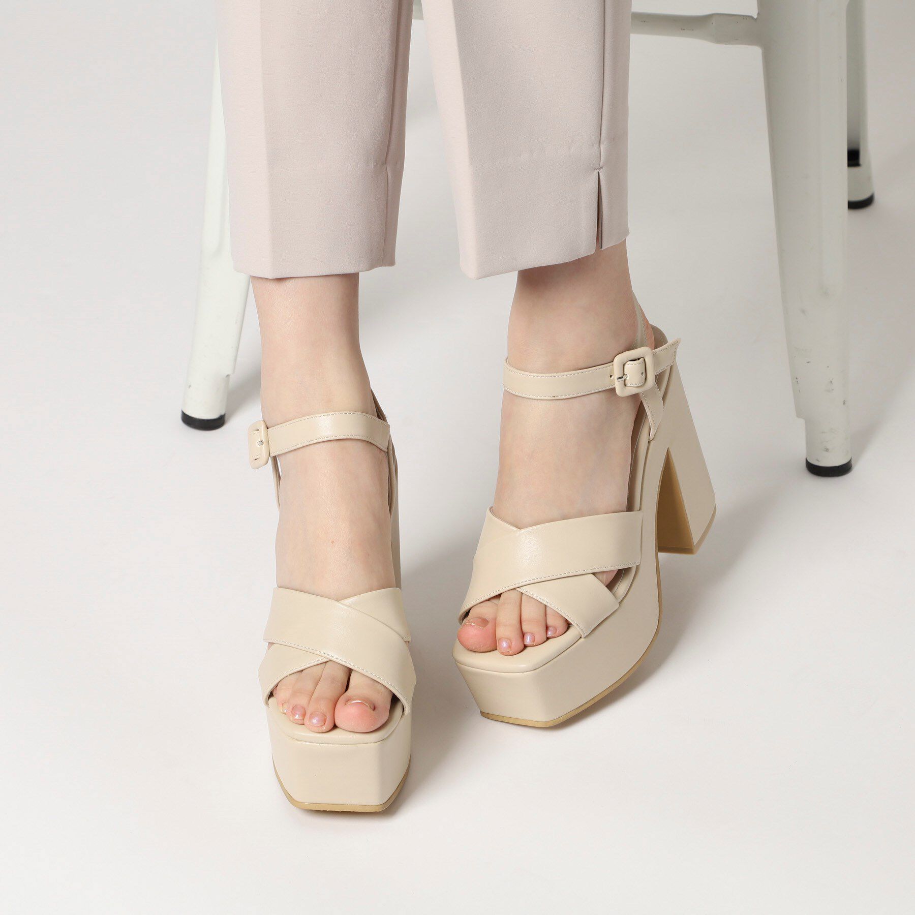 ESPERANZA「◆【ラク盛り／サンダル】リピーター続出／脚長美脚　ラク盛り厚底サンダル　24年Ver」|サンダル|