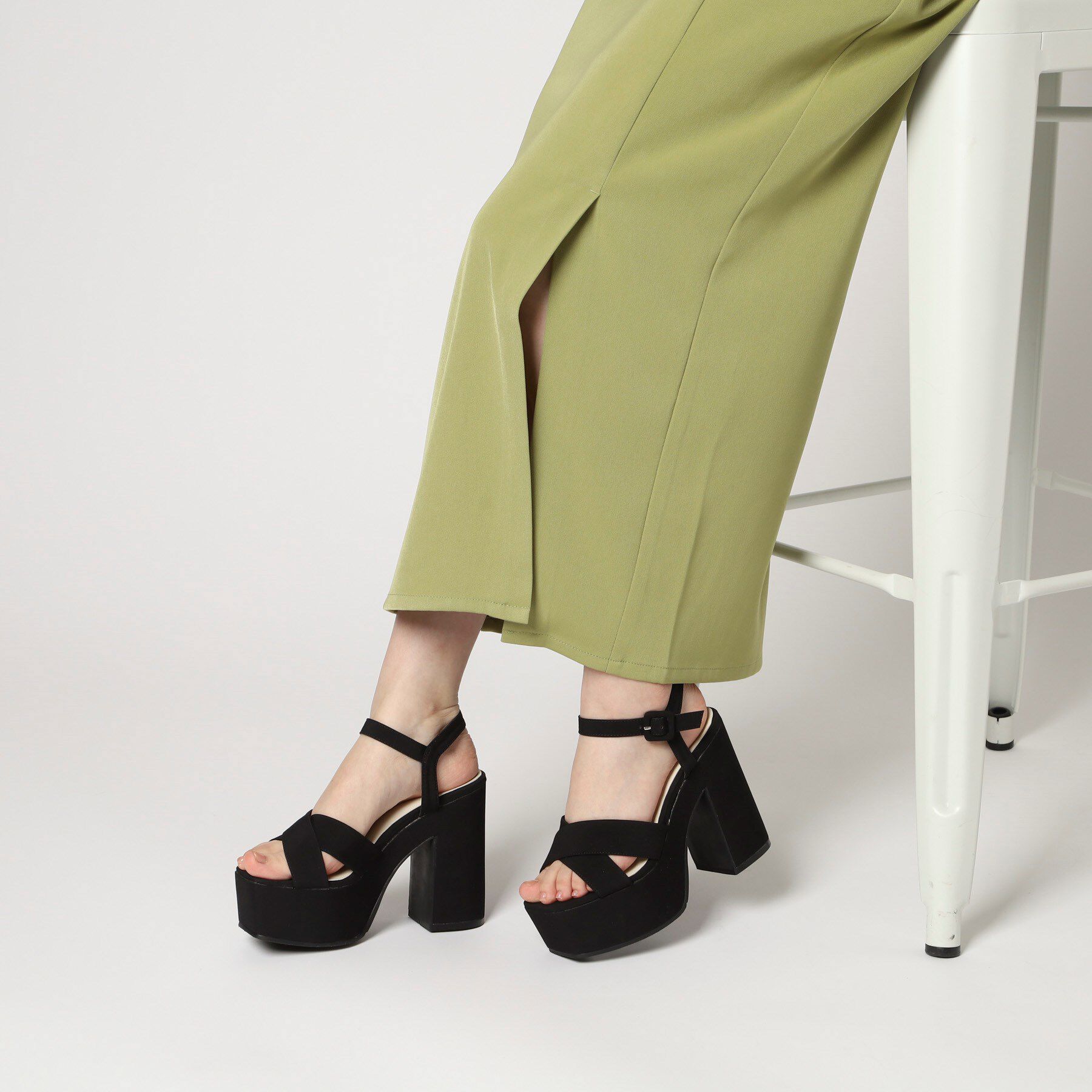 ESPERANZA「◆【ラク盛り／サンダル】リピーター続出／脚長美脚　ラク盛り厚底サンダル　24年Ver」|サンダル|