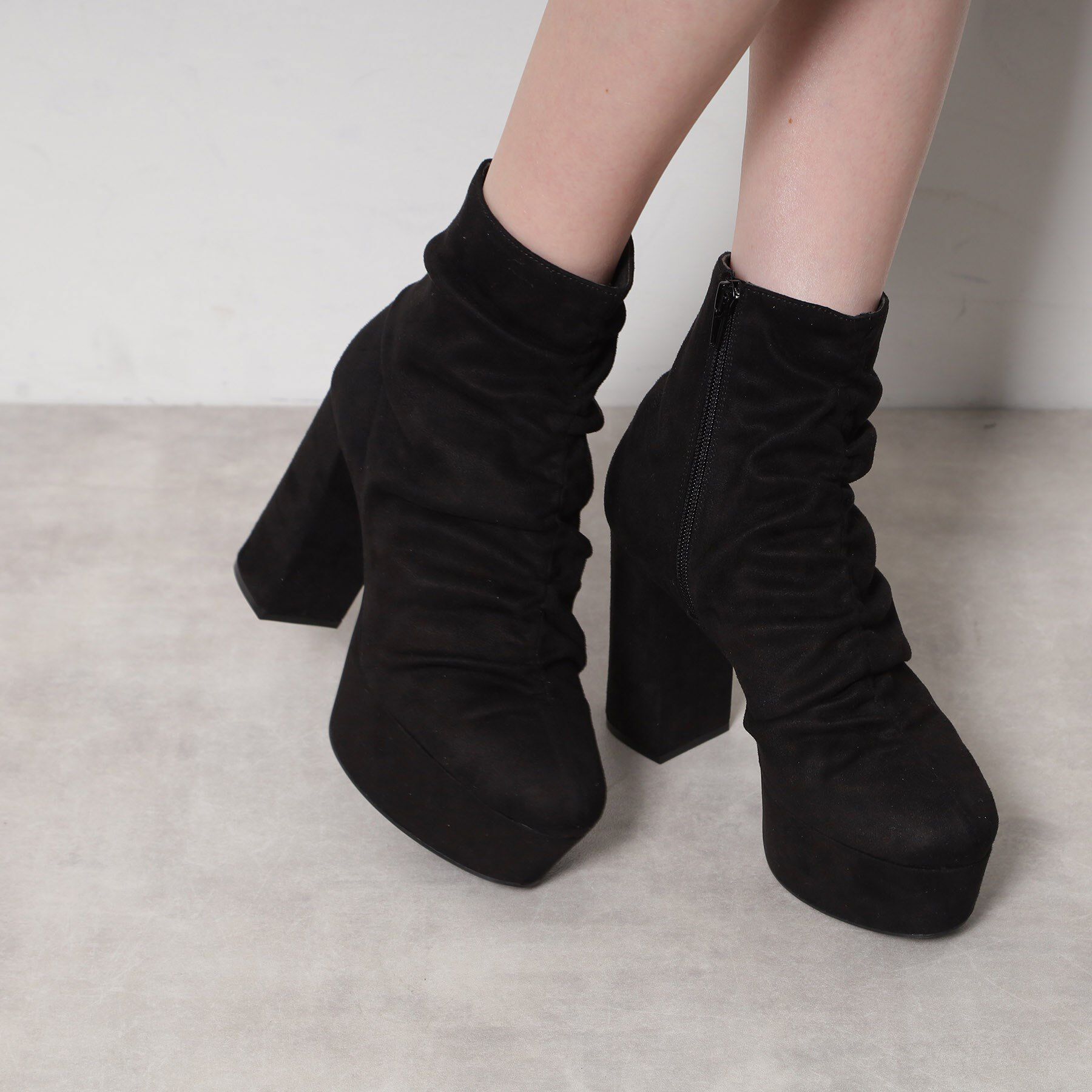 ESPERANZA「【EC先行販売】【ラク盛り／ショートブーツ】リピーター続出／脚長美脚 厚底シャーリングブーツ」|ショートブーツ|ブラック(119)