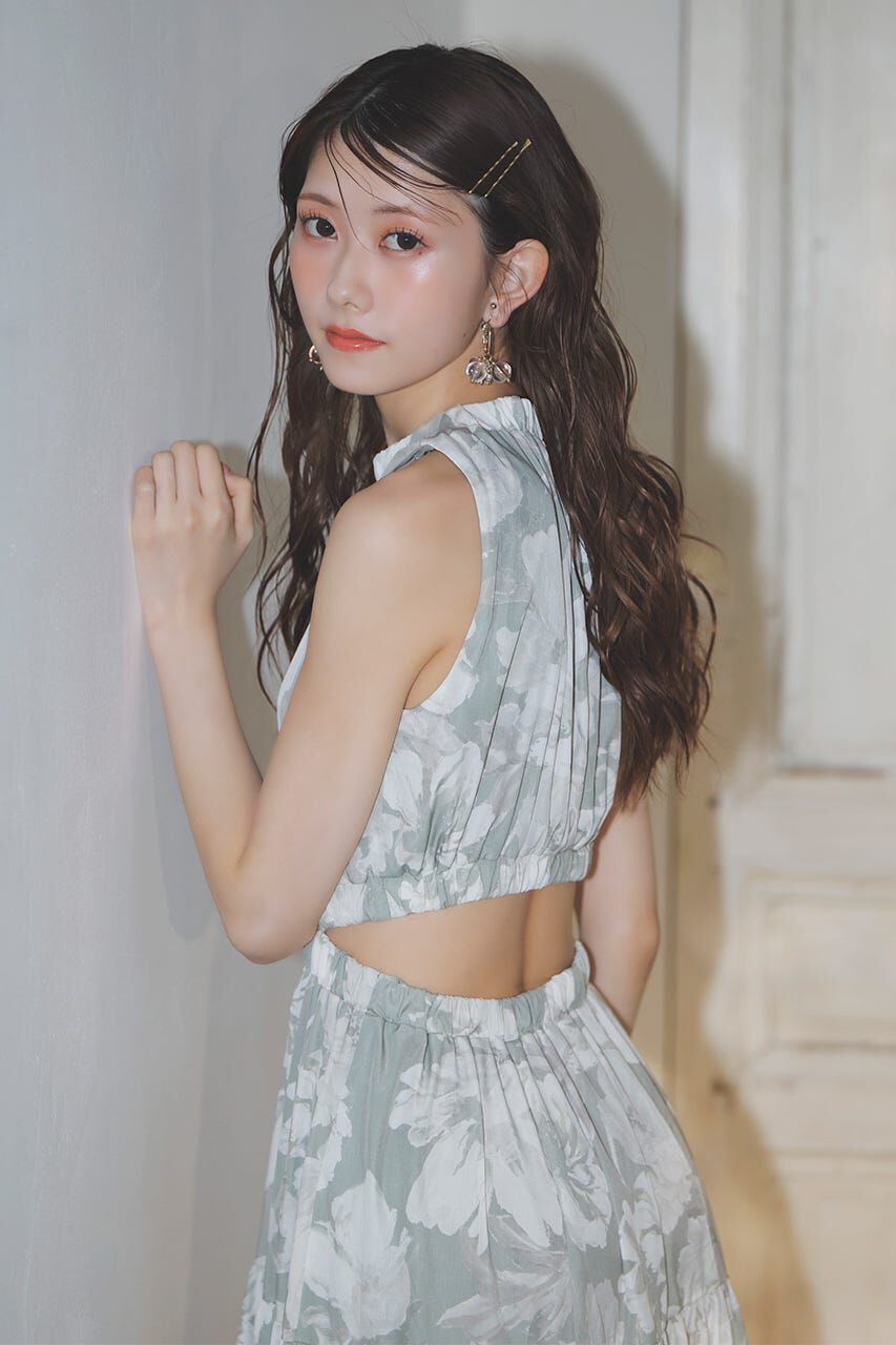 rienda「ホルターネックギャザーフレアワンピース」|ワンピース|柄KHA5