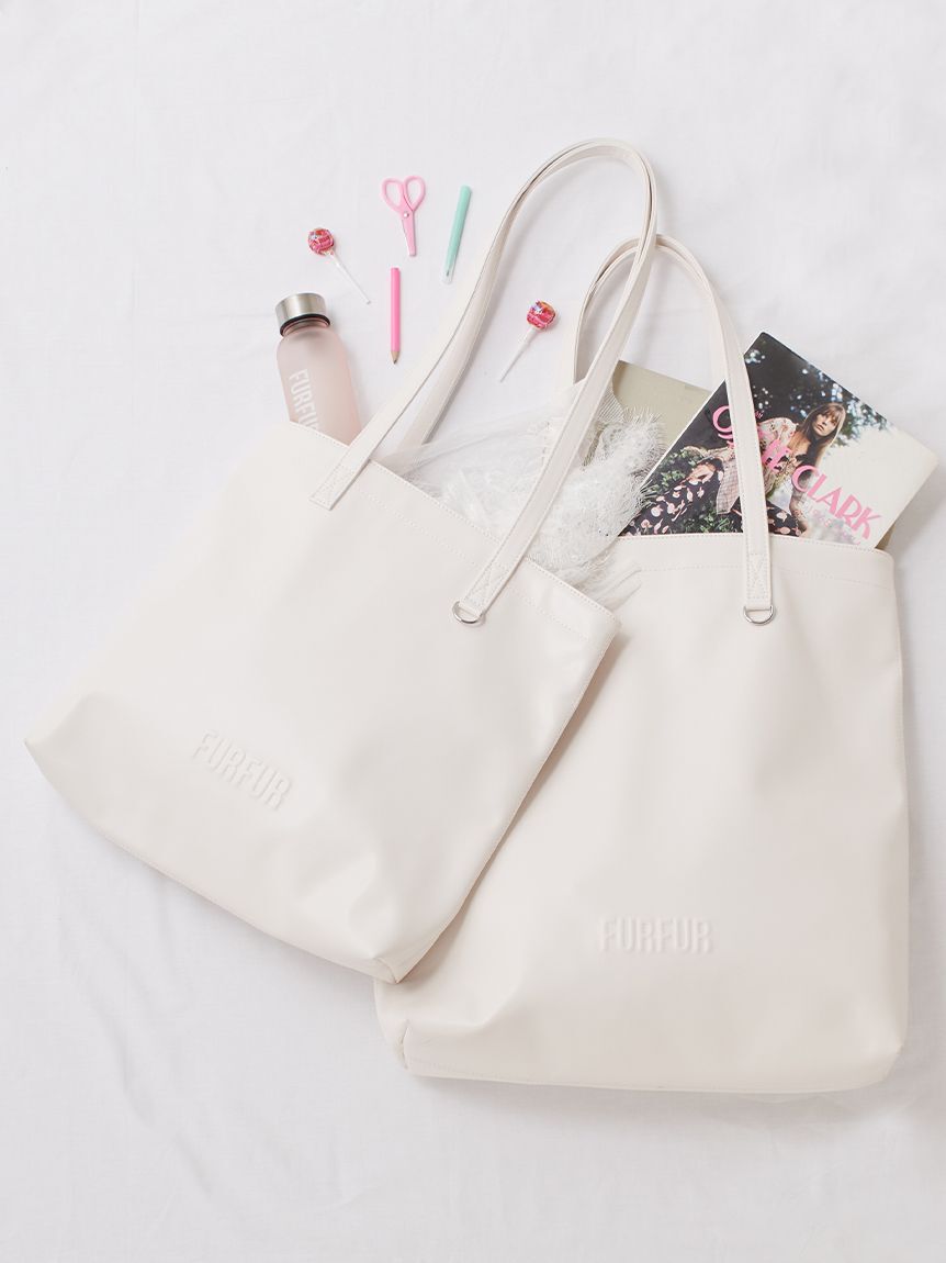 FURFUR「【新色追加】エンボスロゴトートバッグＭ」|トートバッグ|IVR