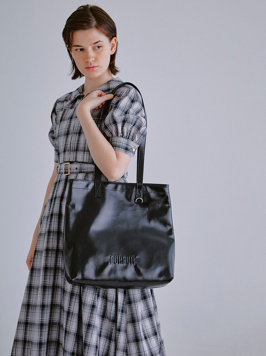 FURFUR「【新色追加】エンボスロゴトートバッグＭ」|トートバッグ|