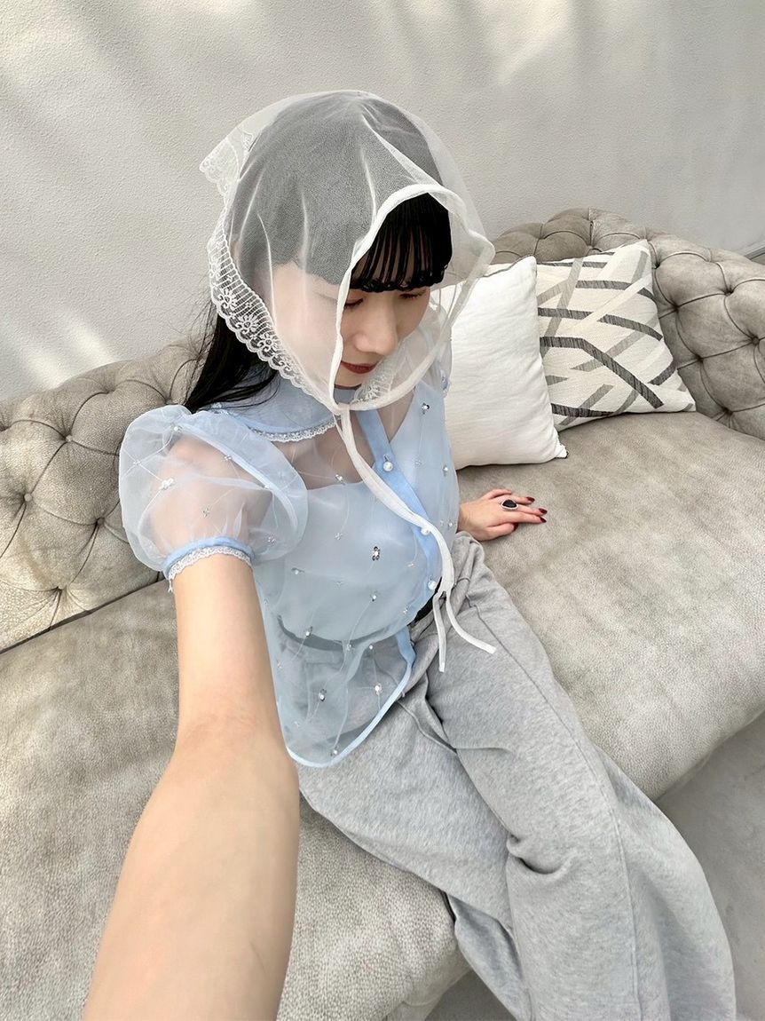 LILY BROWN「[L.B CANDY STOCK]ラウンドカラービジューブラウス」|シャツ・ブラウス|