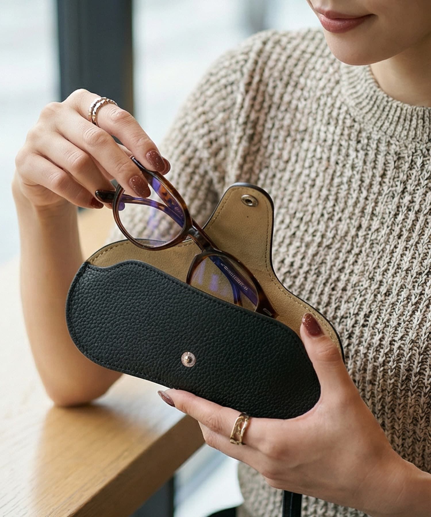 STYLE DELI「【DELI by】ネックストラップ付きリアルレザーサングラスケース」|その他|ブラック