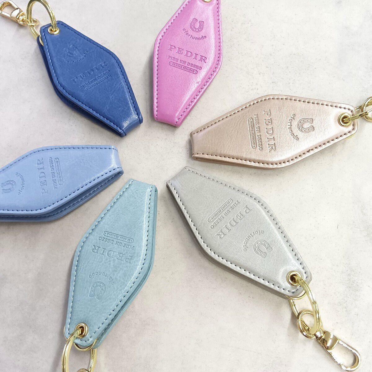 PEDIR「PEDIR ペディール ネブラスカ2 ホテルキーリング」|チャーム・キーホルダー|シャンパンゴールド