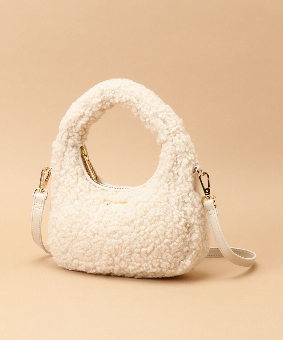 Samantha Thavasa「カールファー ハーフムーンバッグ」|ハンドバッグ|